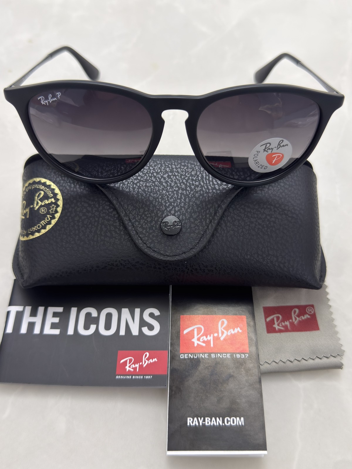 Ray-Ban RB4171 622/T3 54-18 Erika Matte Black Frame Grey Gradient Polarized Lens