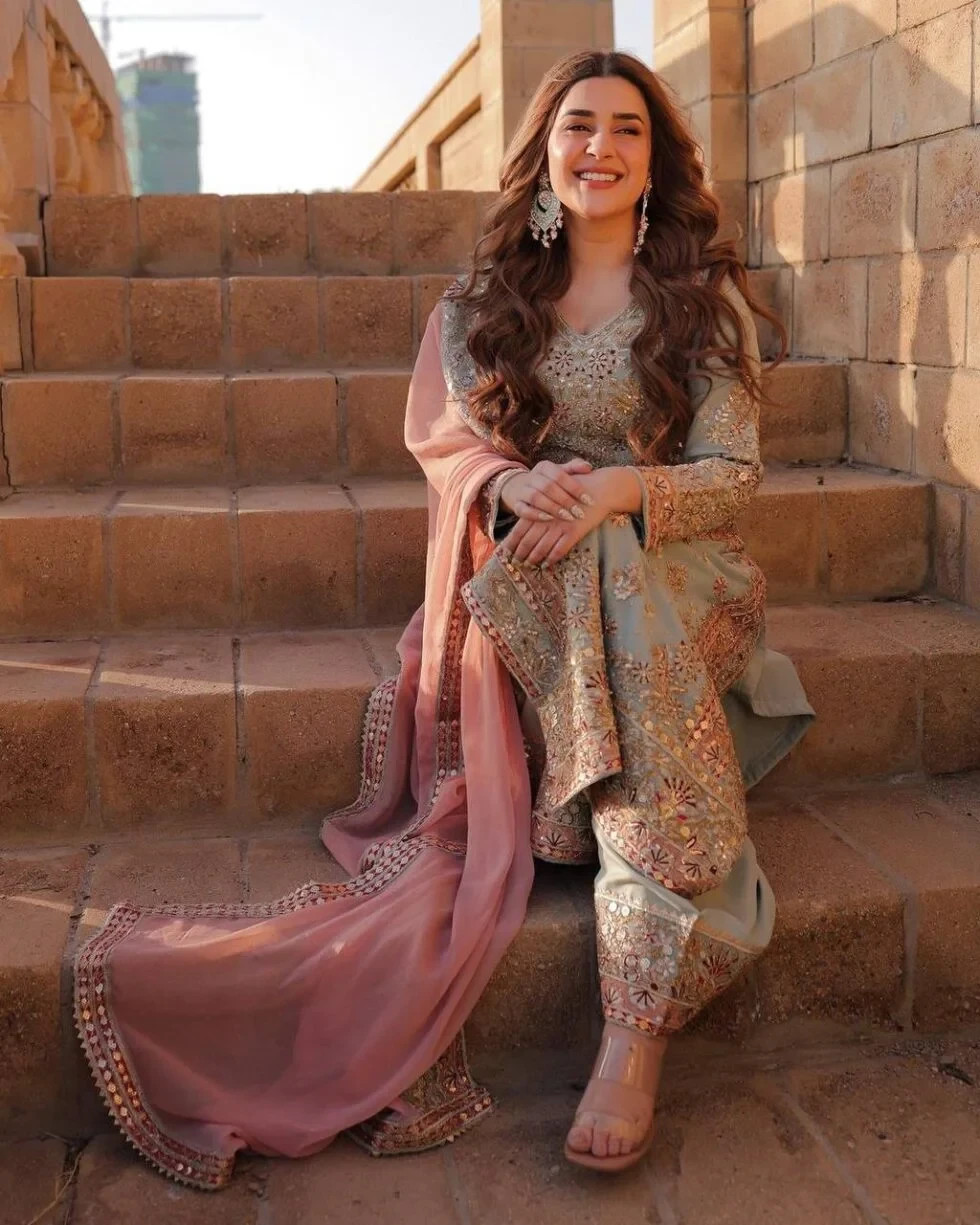 Pakistani Sea Green & Pink Embroidered Suit set Ready to wear for Festivals