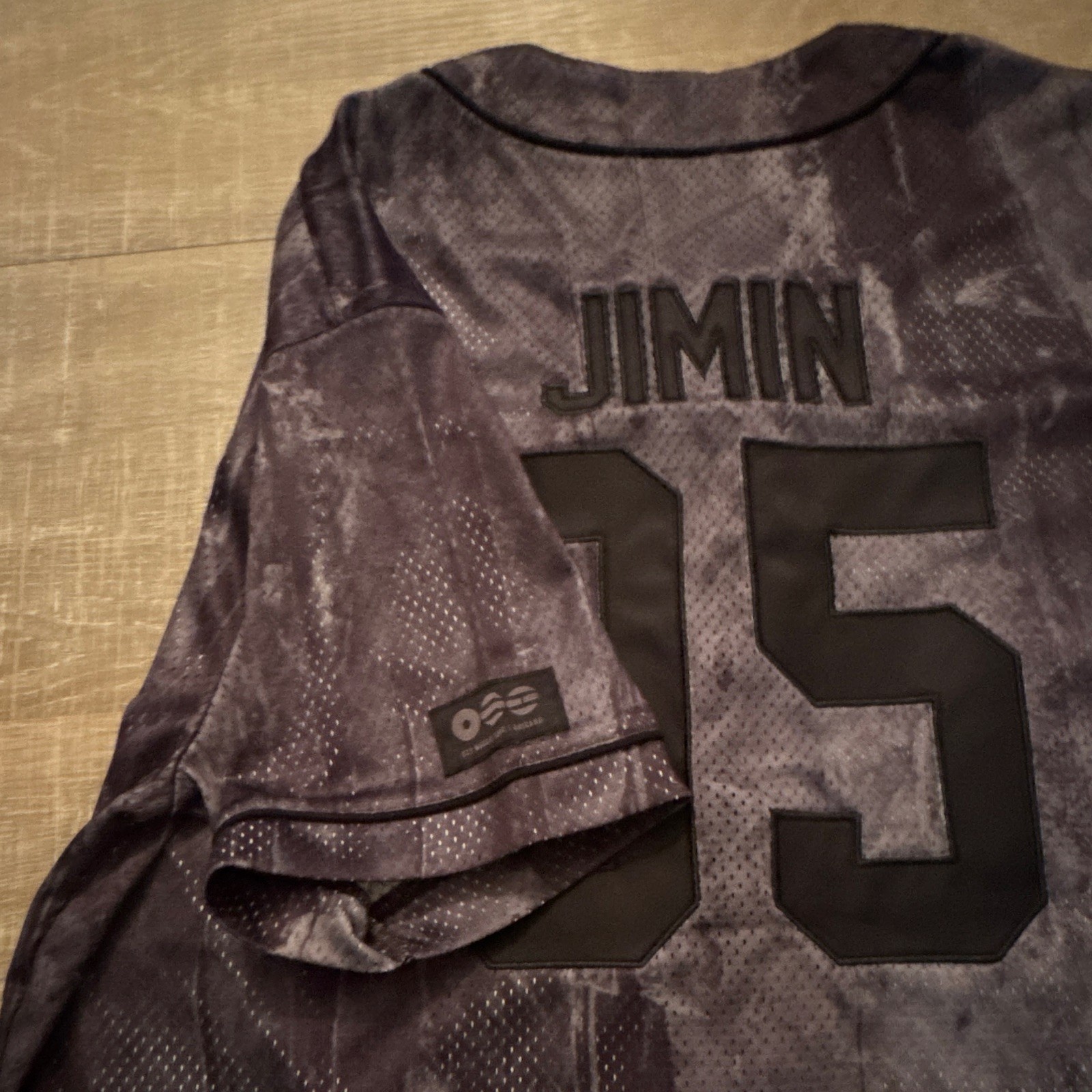 BTS Arirang Jimin 95 Mesh Button Baseball Jersey Men’s XL Black/Gray V-Neck