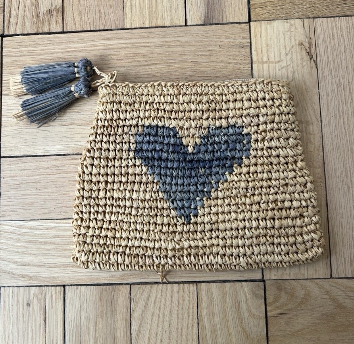 Aerin raffia pouch. NWOT. Measurements in pictures.