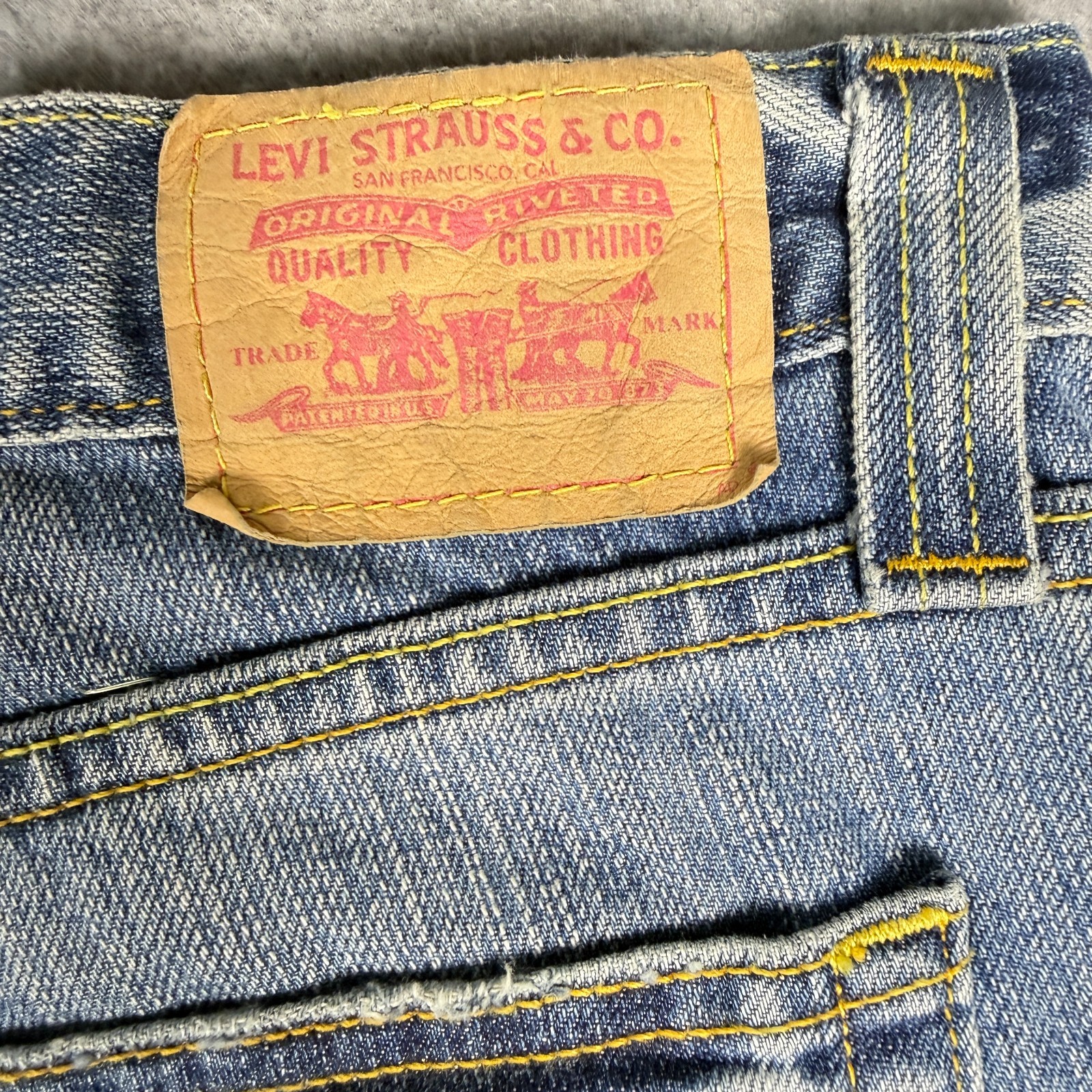 Levi’s 513 Slouch Bootcut Jeans Womens Juniors 5M Medium Wash Low Rise Denim
