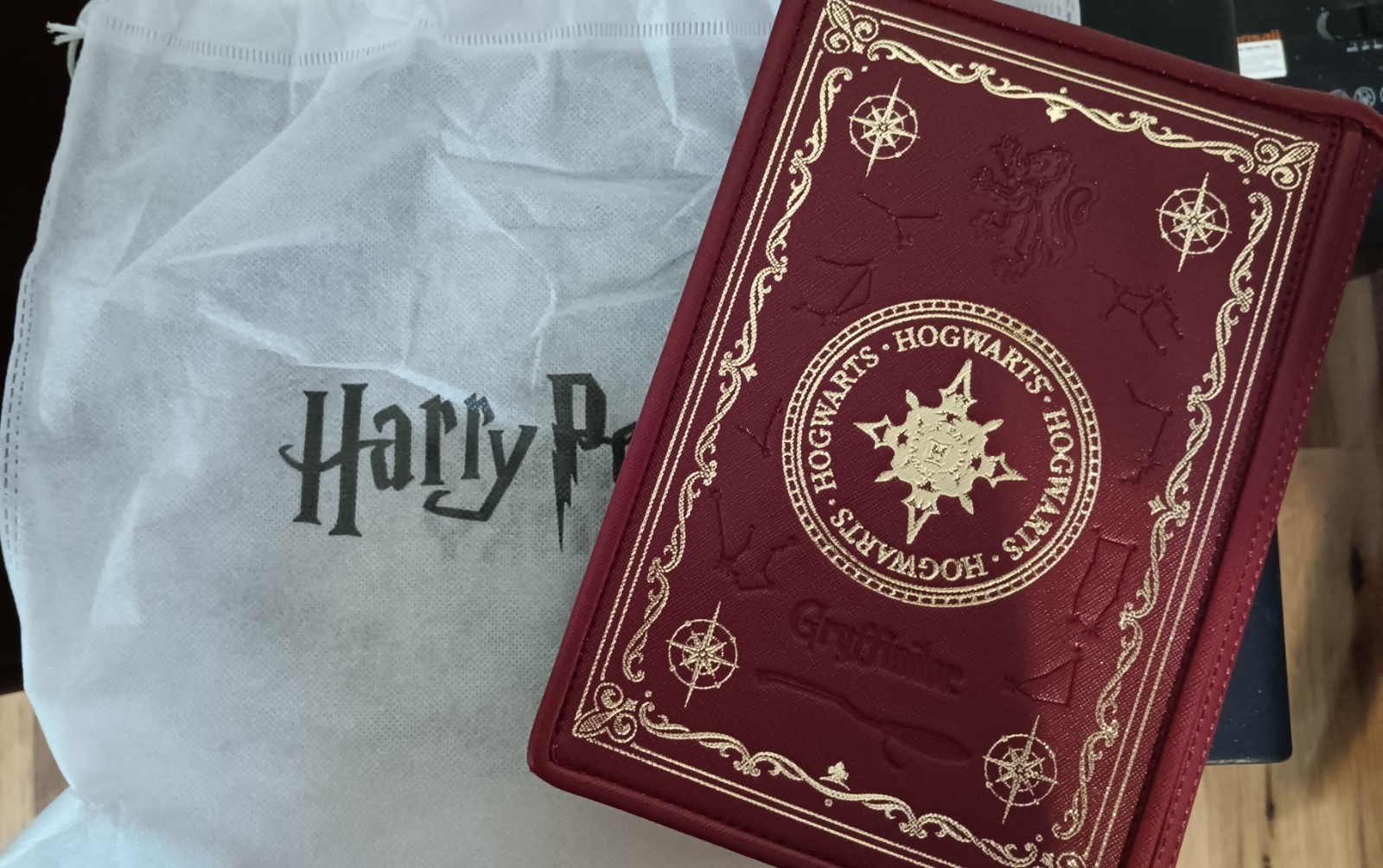Harry Potter Bookbox Style Purse New With Tags