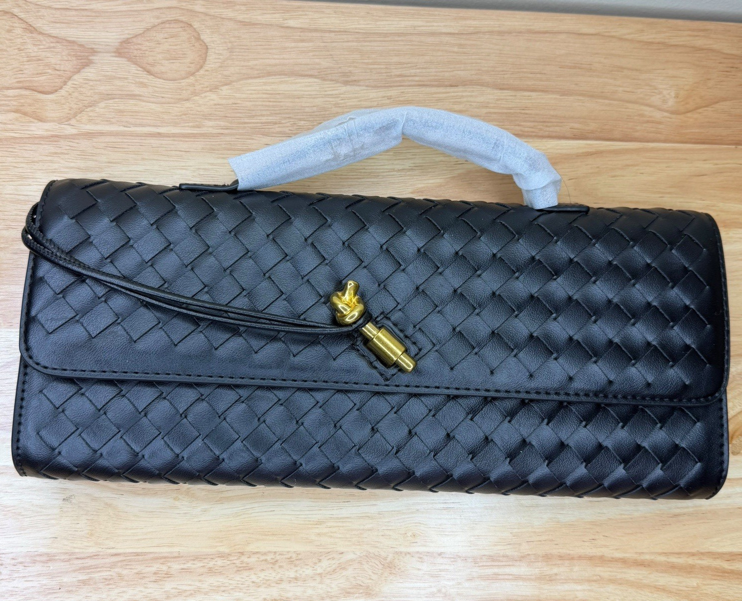 Black Woven Crossbody Bag Detachable Strap Gold-Tone Zip Inner Pocket