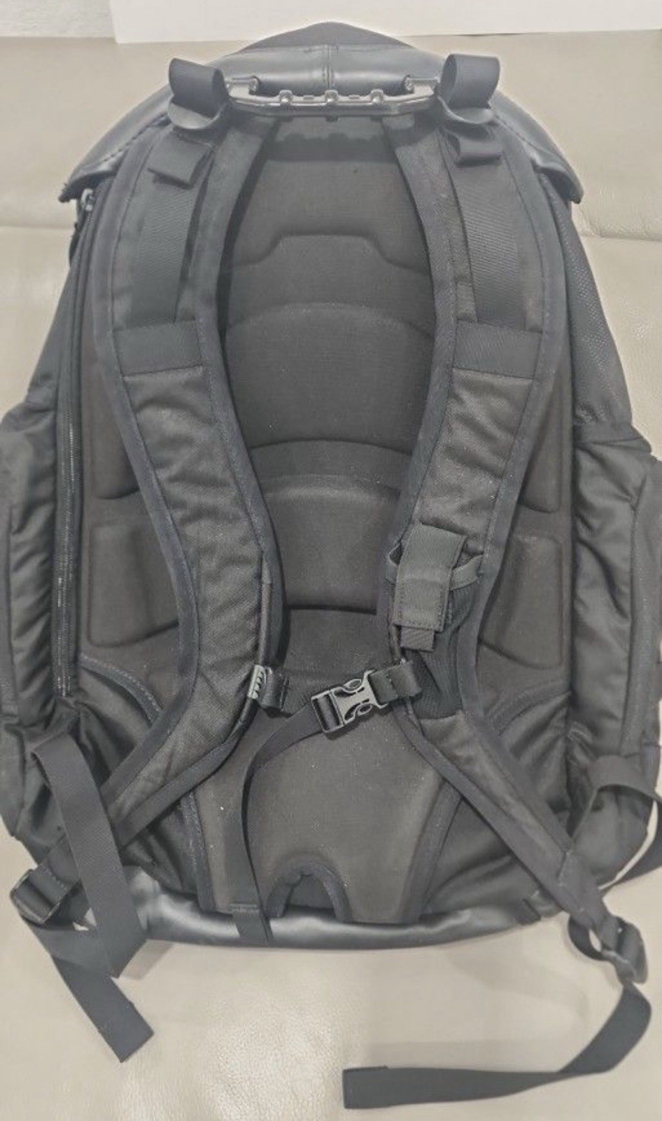 Kitchen Sink Oakley Tactical Backpack All Black Adjustable MPN 20_S1242