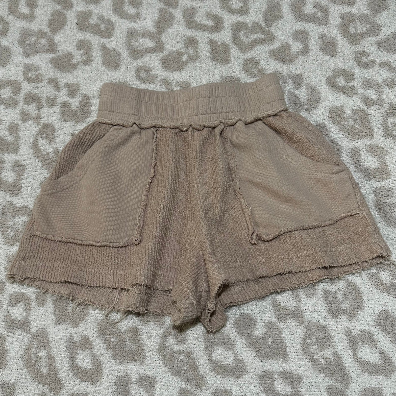 Vintage Havana Shorts Tan Ribbed Raw Hem Casual Elastic Waist Small