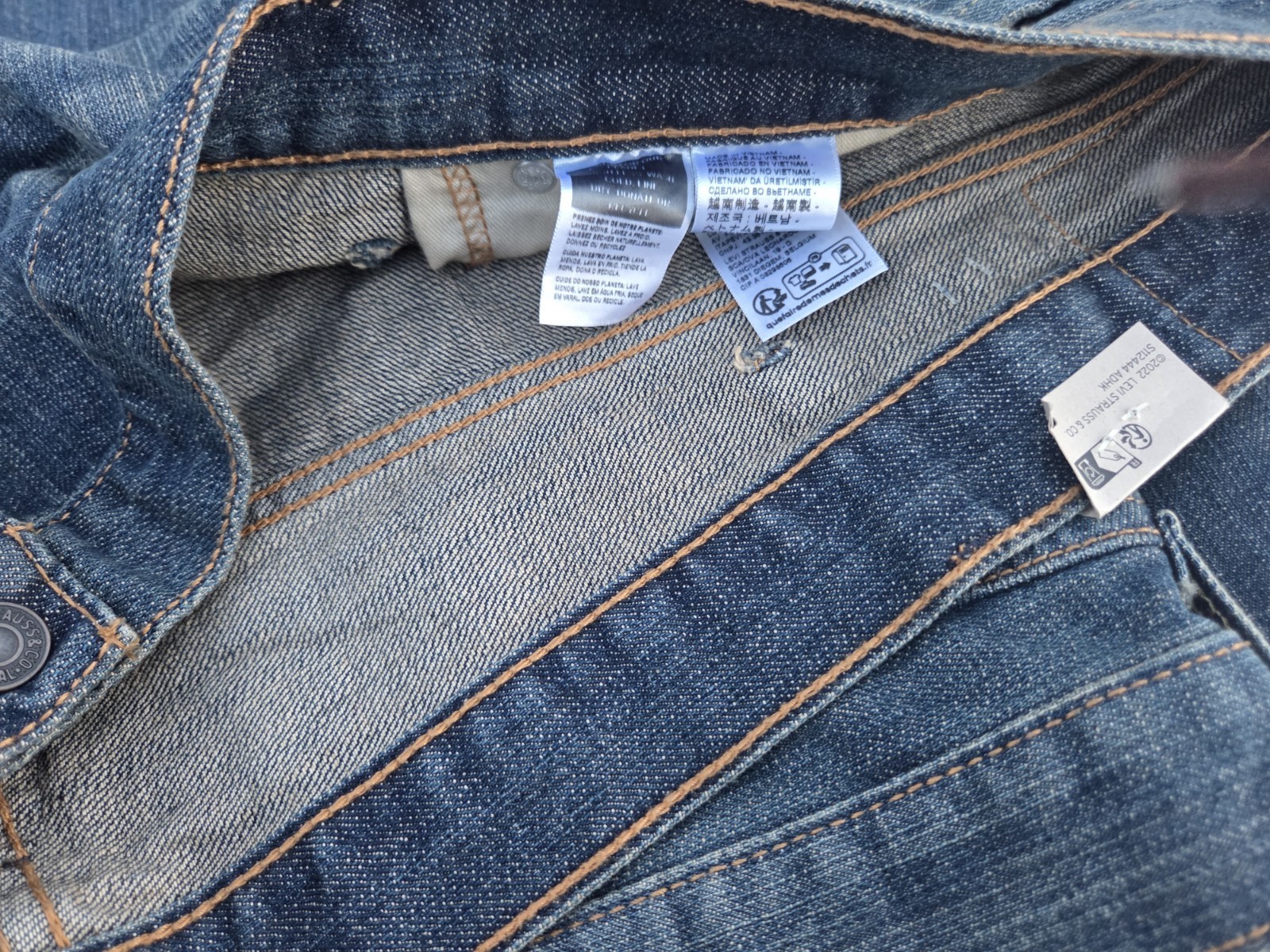 Levi’s Men’s Relaxed Fit Straight Leg Blue Denim Jeans Big & Tall NWT