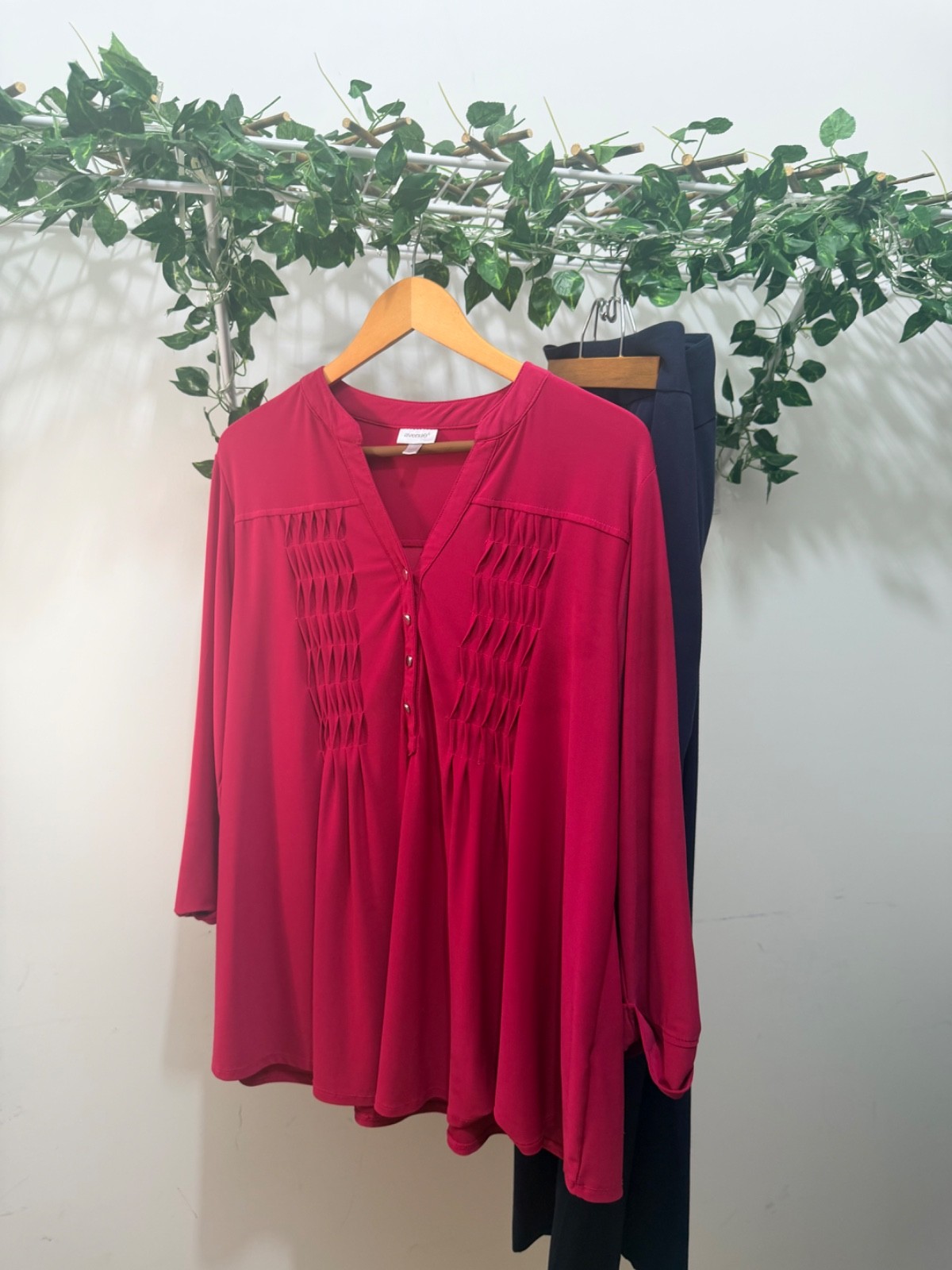 Avenue Womens 18/20 Pink Pintuck Tunic Top Roll Tab Sleeves Stretch Knit Plus Si