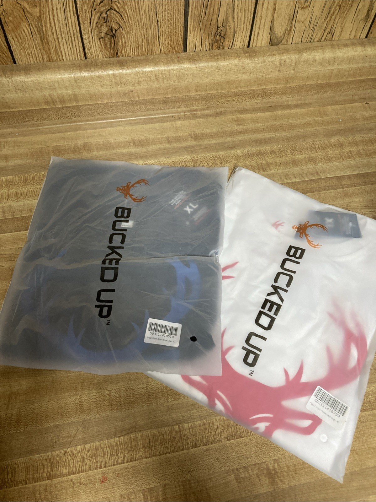 2 Pack Bucked Up Men’s Flag T Shirt Black/Blue White/Red Logo Size XL New