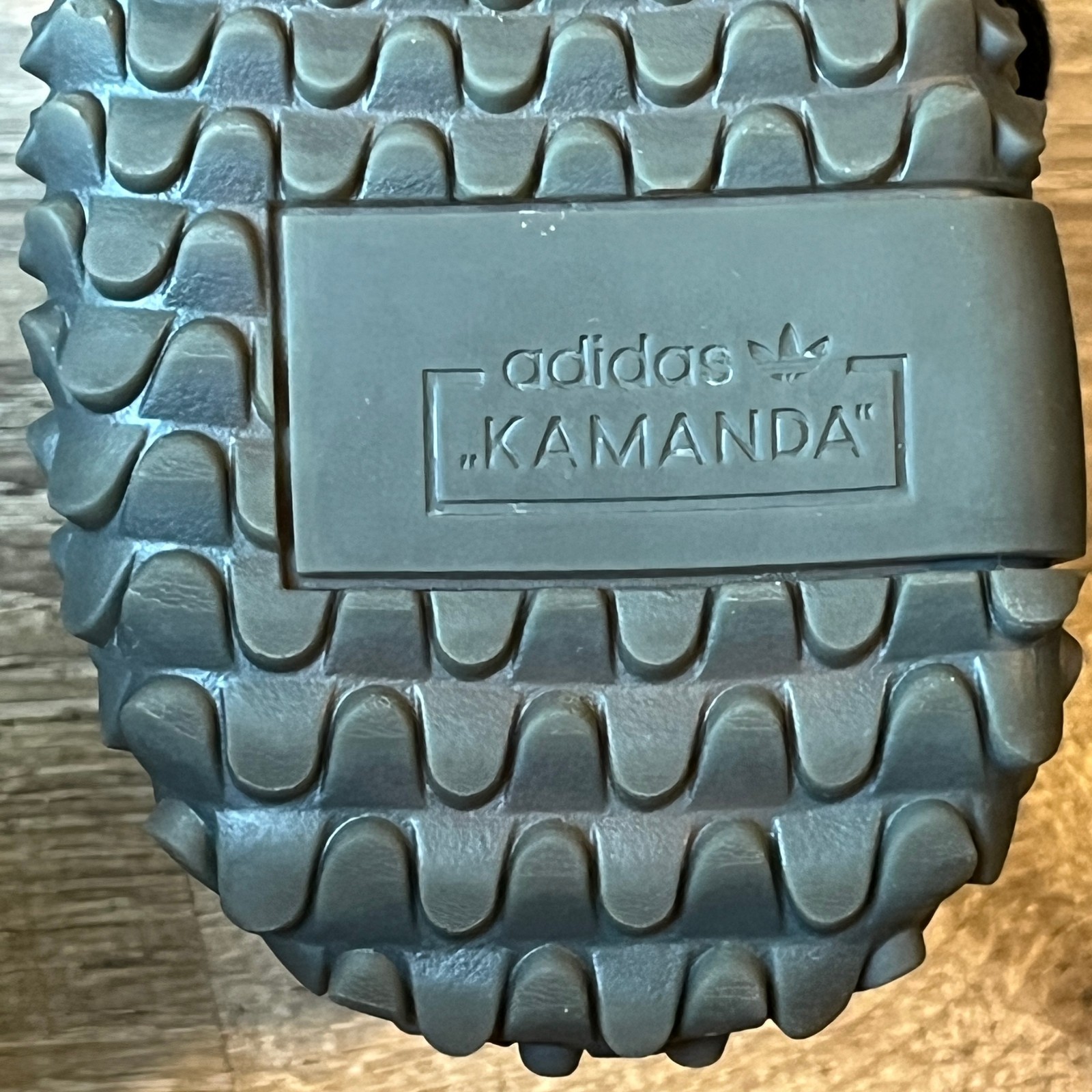 Adidas Kamanda Sneakers Triple Black Dark Gum Womens 7 Mens 6 EU 38 2/3