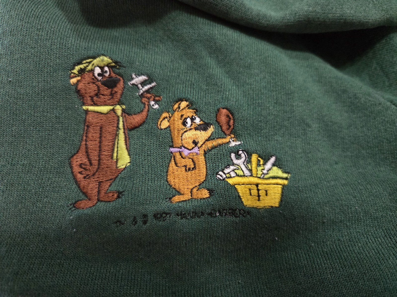 Cartoon Network Yogi Bear & Boo Boo Wacky Racing Sweatshirt 1997