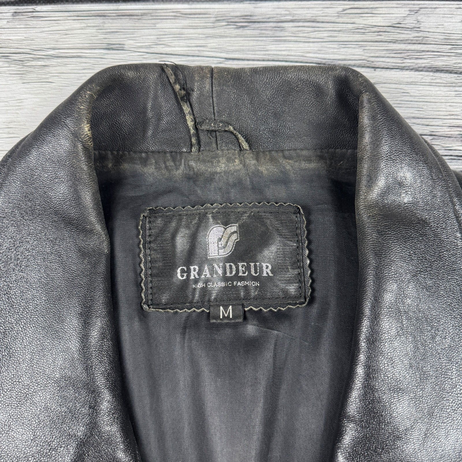 Grandeur Vintage Black Leather Jacket Minimalist Zip Up Classic Coat