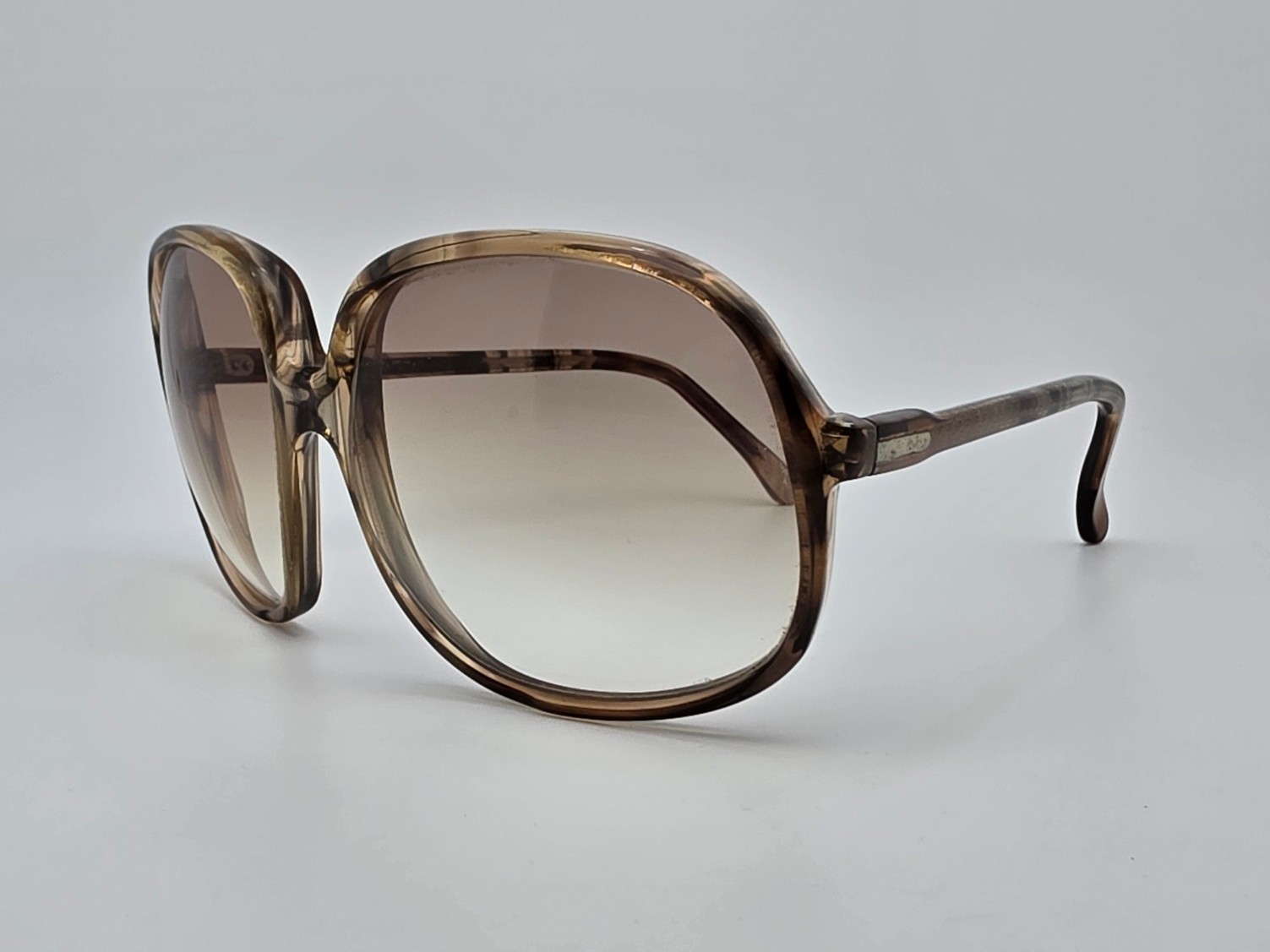 Vintage Crystal Brown Frame Light Brown Gradient Lens Oversized Sunglasses 57mm