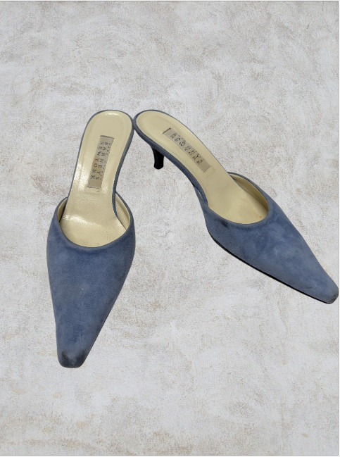 BARNEY’S NEW YORK — Blue Suede Mule Slides, Elegant Pointed Toe, Kitten Heels