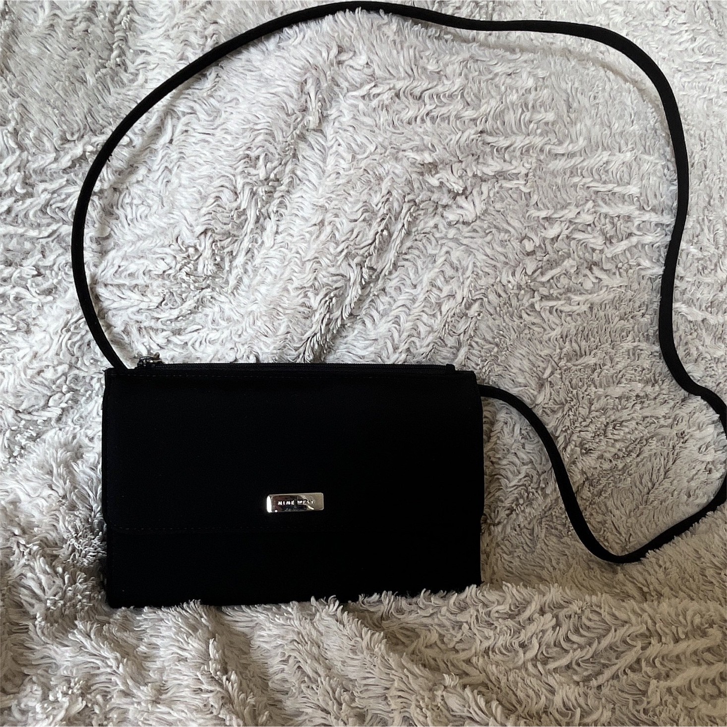 Nine West Black Crossbody Wallet Clutch Detachable Strap Card Slots Silver