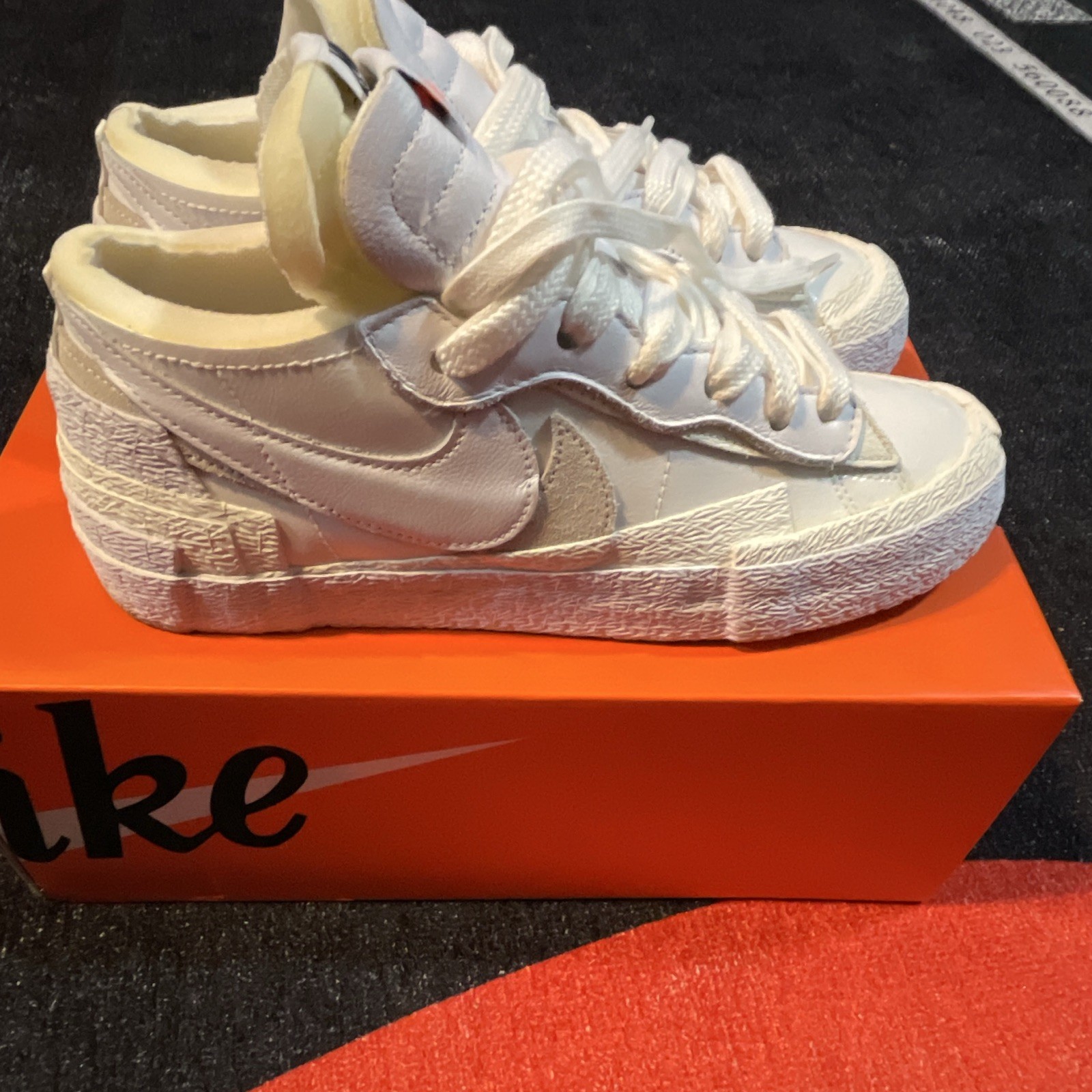 Nike sacai Blazer Low White Patent 2022 DM6443-100 White/Sail/White