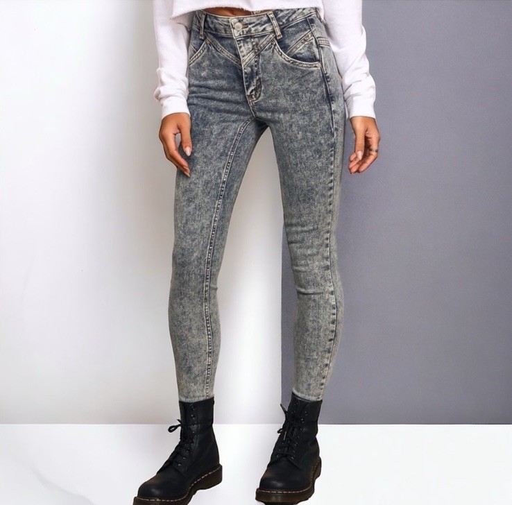 We The Free People Women Jeans 24 Denim Skinny Wash Acid Wash 27.5 in Inseam NWT