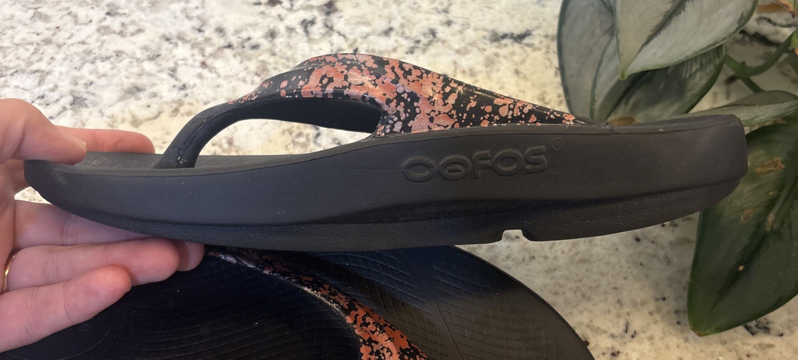 OOFOS OOlala Ltd Edition Bellini Splash Recovery Flip Flop Thong Sandal Women 10