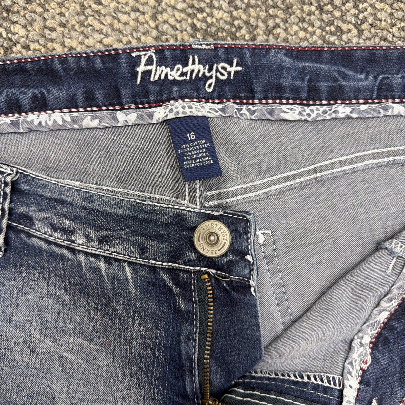 Amethyst Jeans Womens Size 16 Blue Taper Stretch Denim Embroidered Pockets