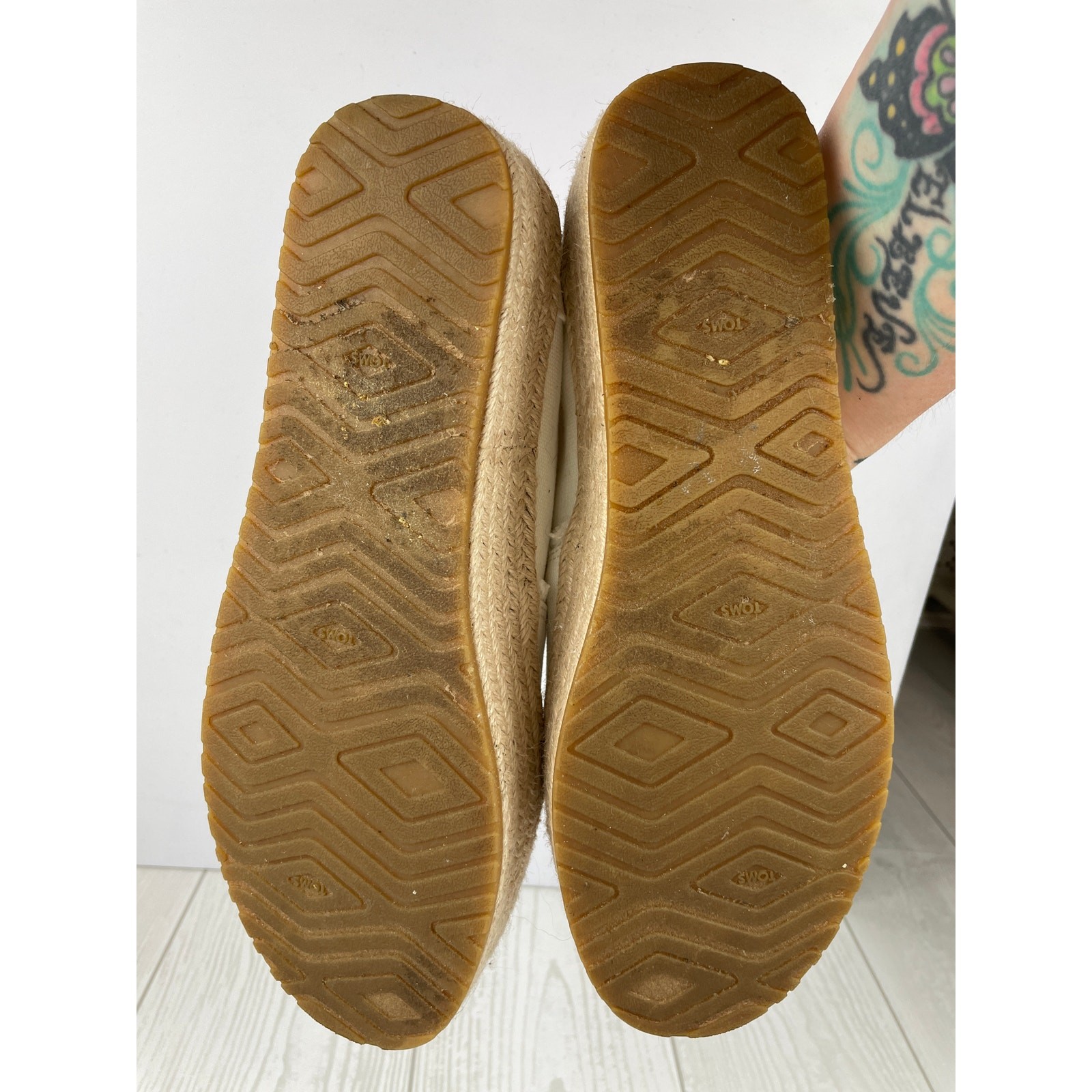 TOMS Valencia White Canvas Platform Espadrille Slip On Shoes Womens Size 8