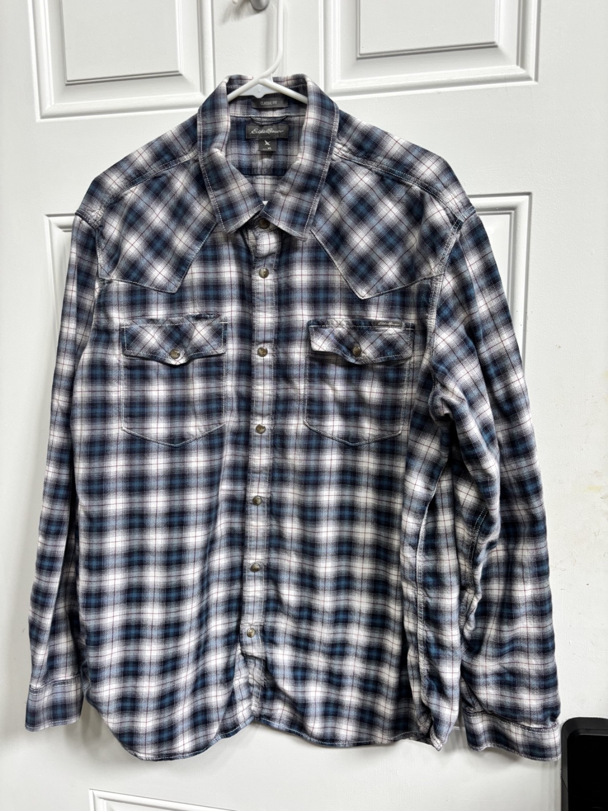 Eddie Bauer Button Down Shirt XL Blue Classic Fit Plaid Long Sleeve Pearl Snaps