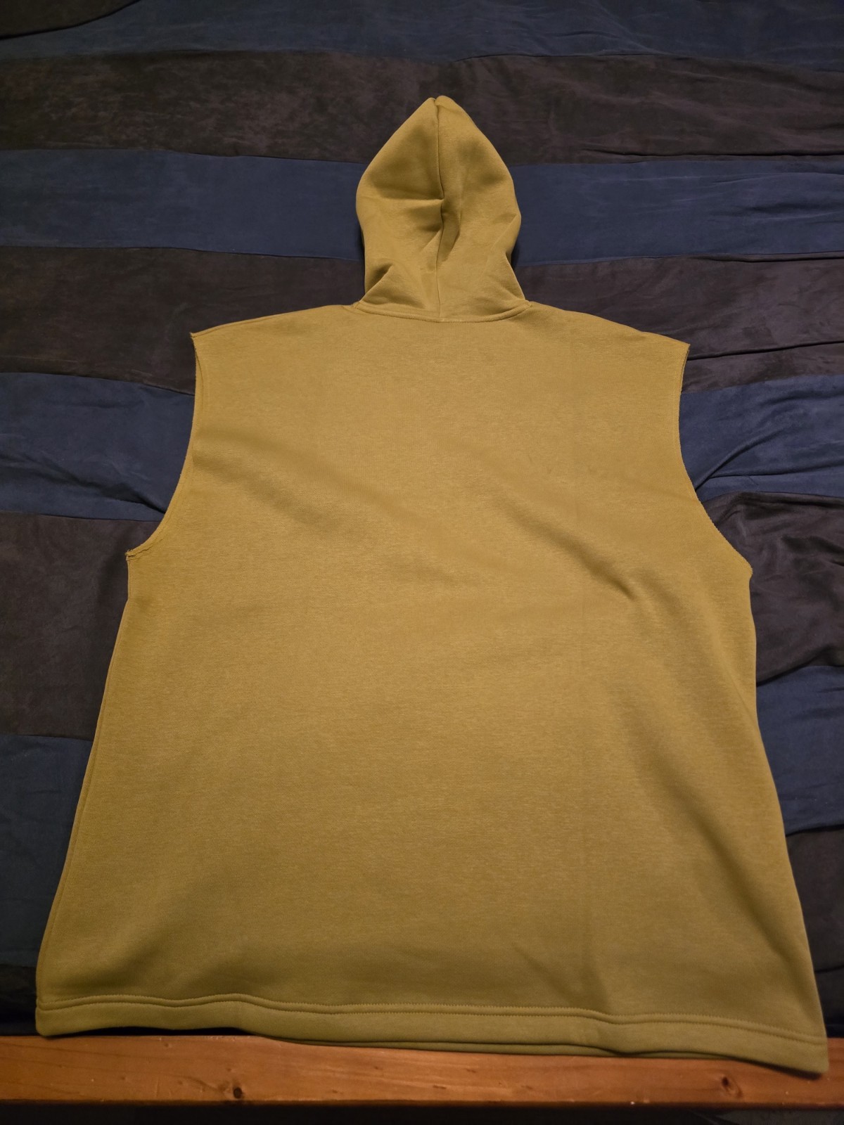 Under Armour Icon size L Sleeveless Fleece Hoodie Olive Green.