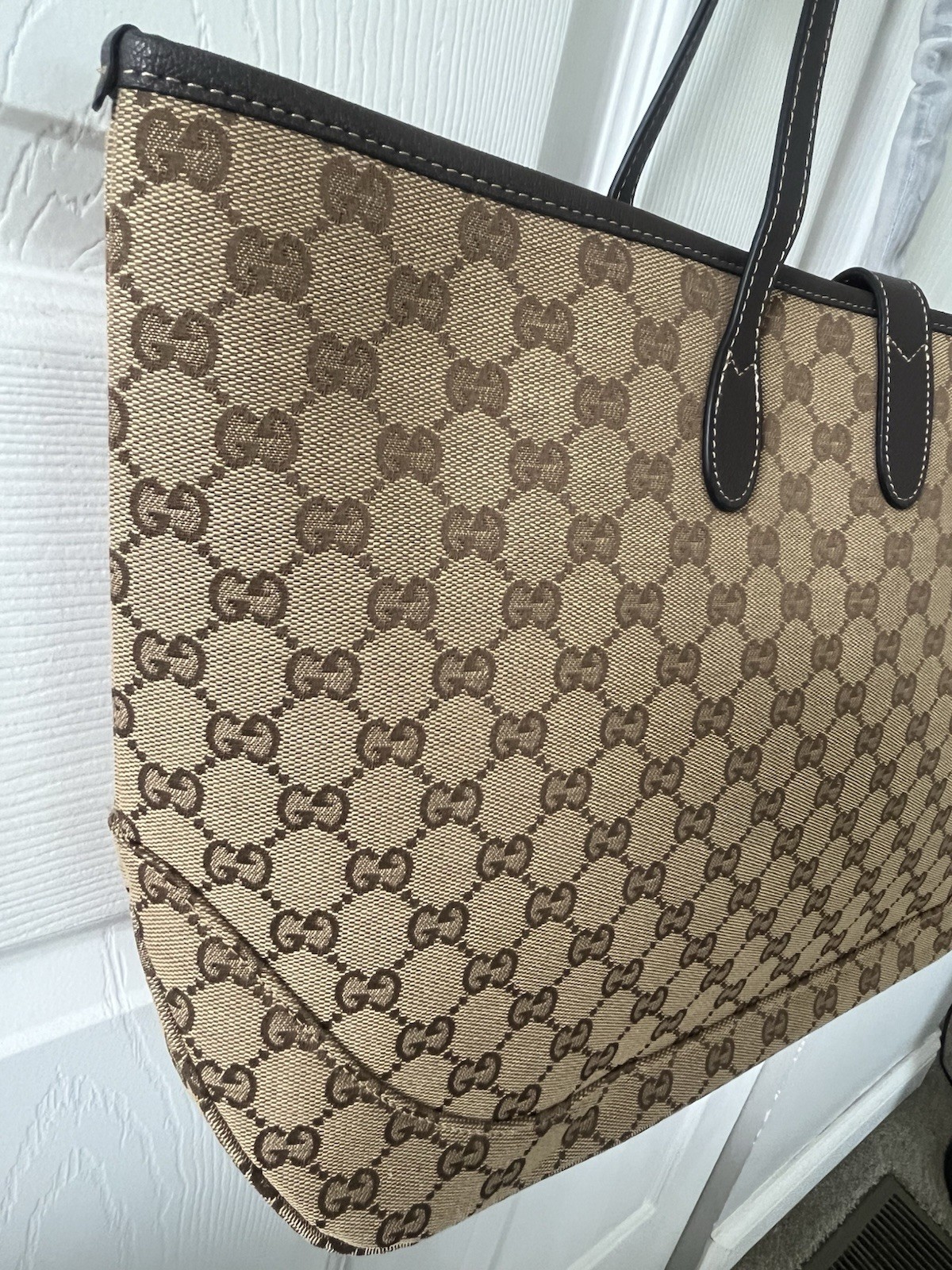 Gucci GG Supreme Monogram Tote Large Beige Brown Turn Lock Gold Detachable Strap