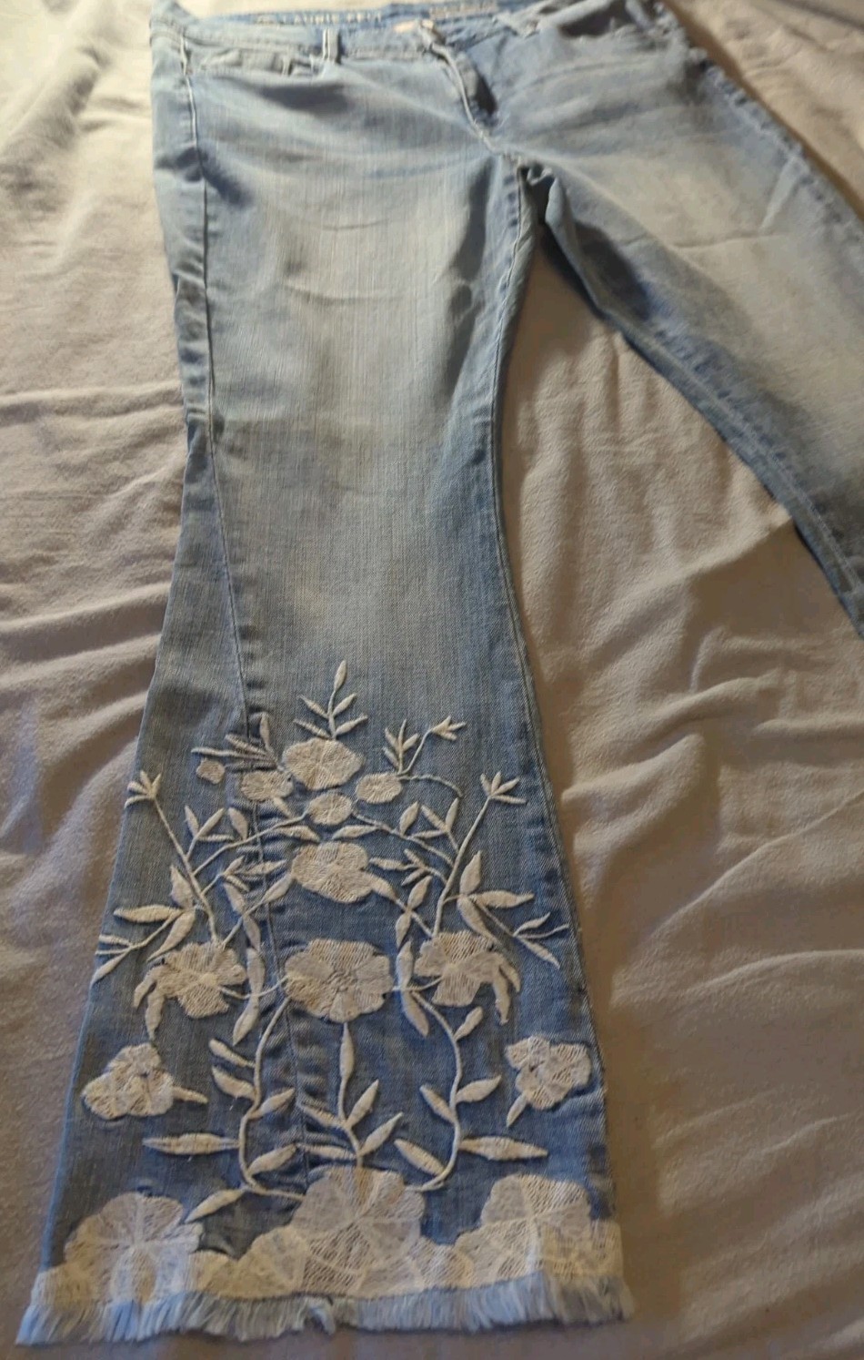 Laurie Felt Los Angeles Boho Women’s Sz 14 Bootcut Blue Denim Jeans Embroidered