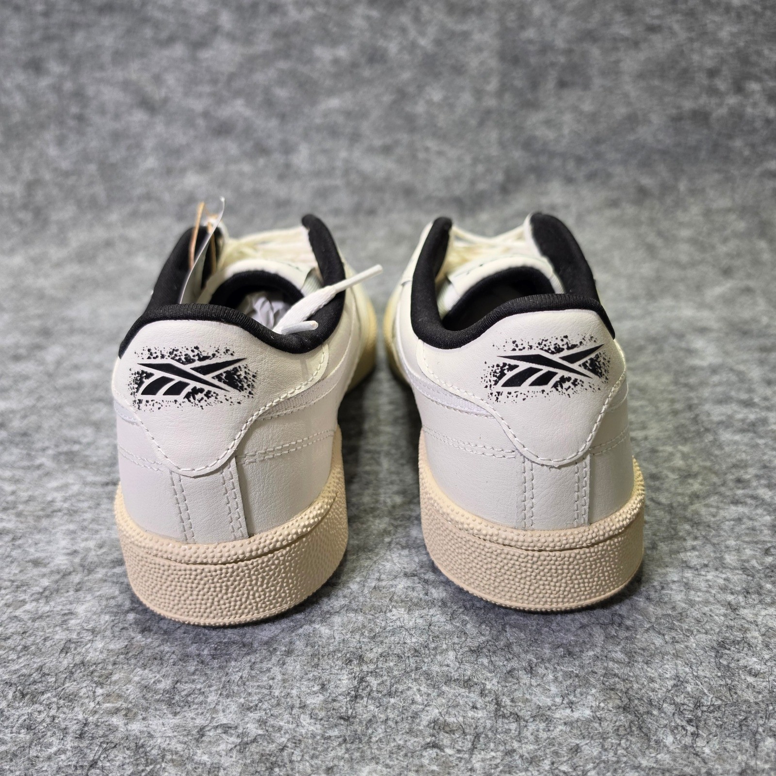 Reebok Mens Club C 85 Leather White Chalk Size 6.5 Classic Tennis Sneakers