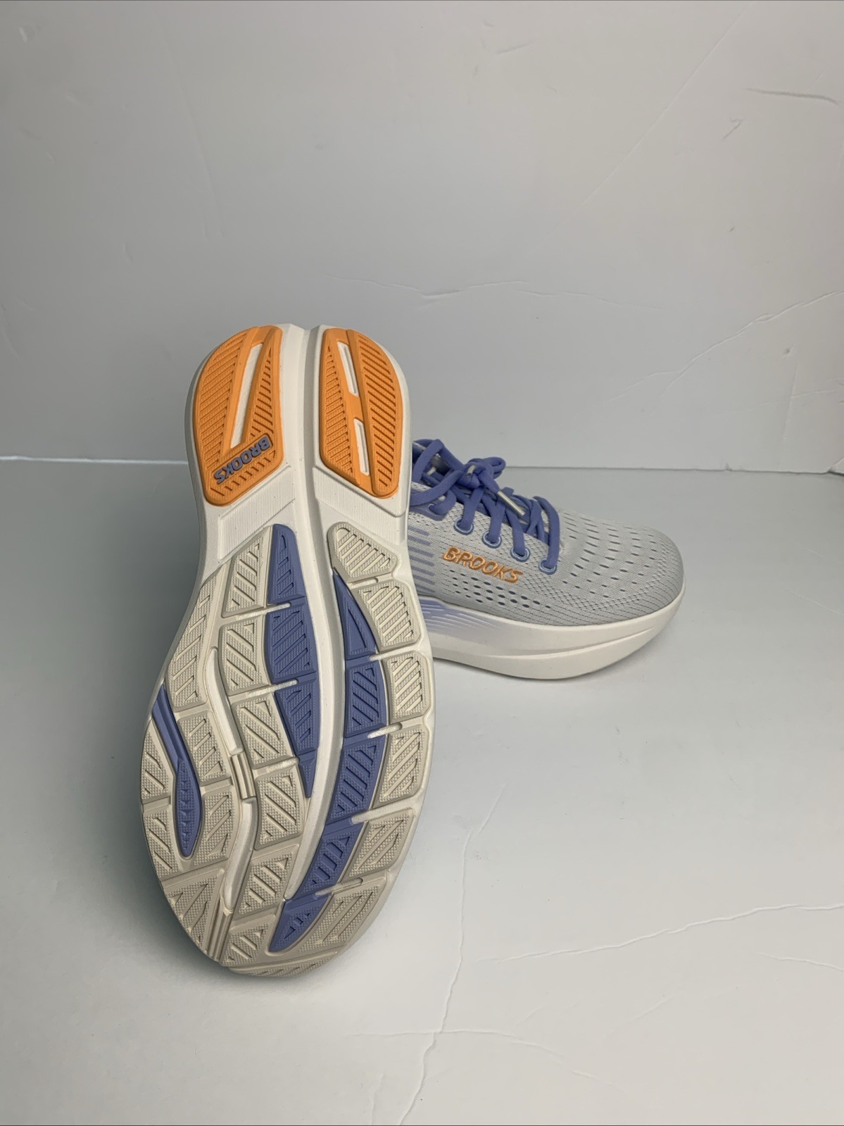Women’s Brooks Ghost 3 Max Size 9 Grey And Light Blue
