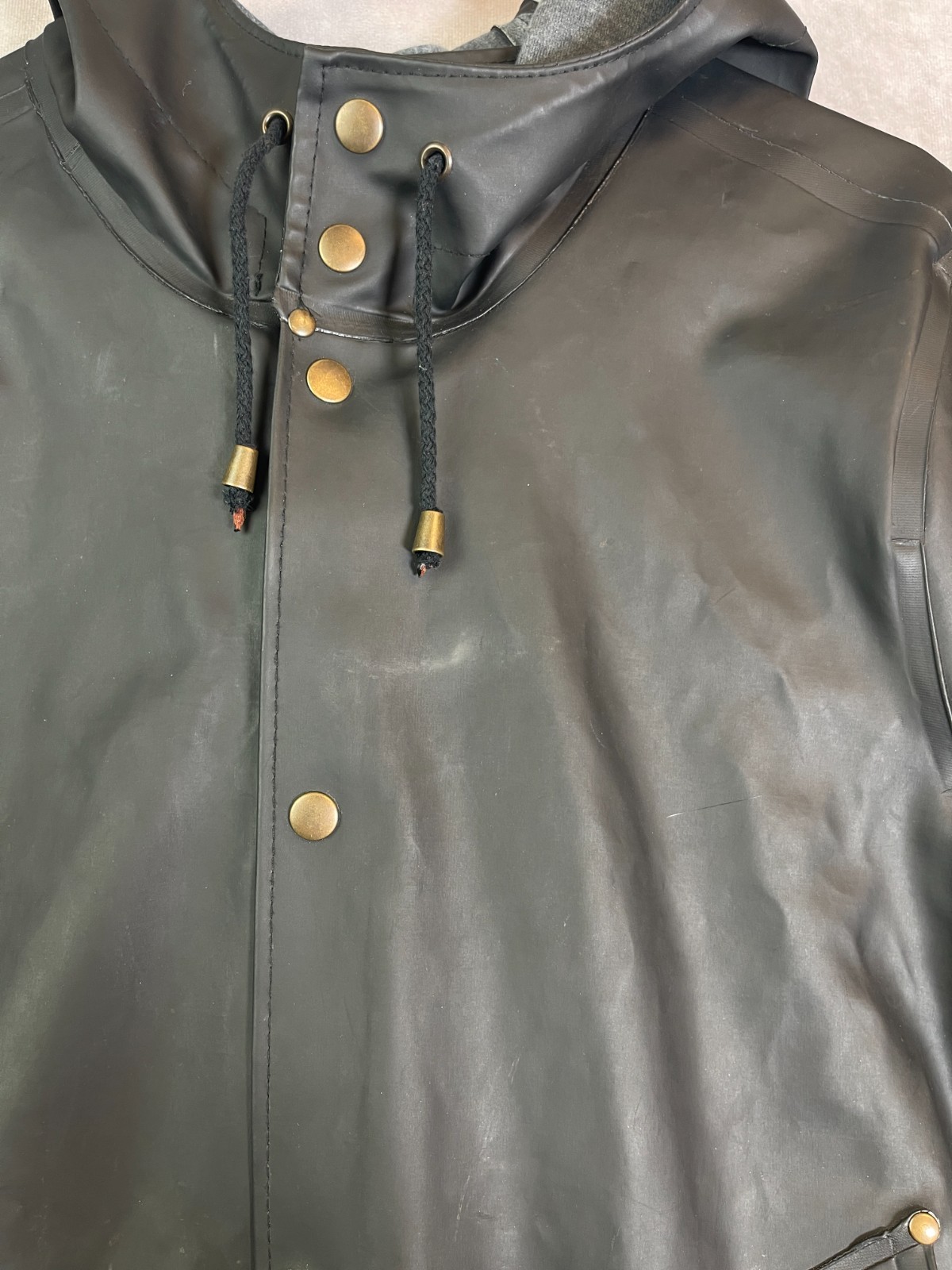 Stutterheim x Volvo Raincoat Jacket Mens Small Black Waterproof Hooded Limited