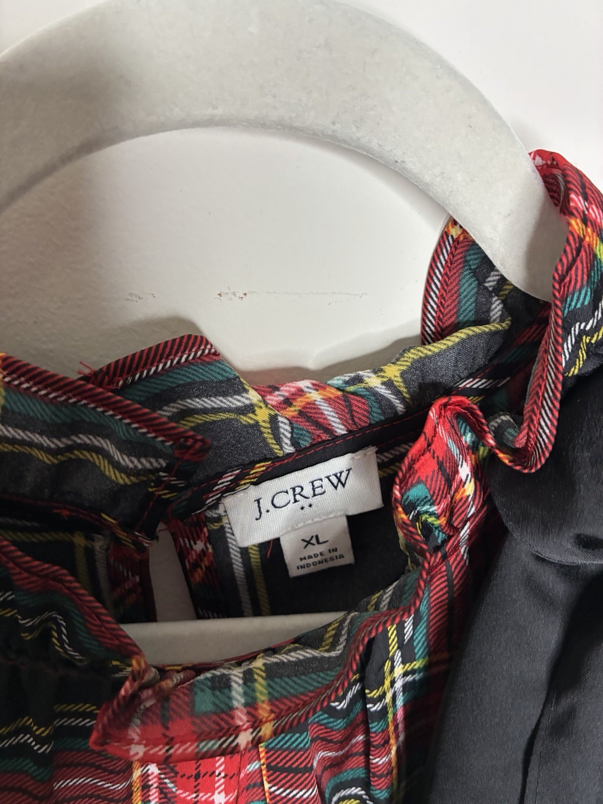 J.CREW Preppy Women XL Woven Plaid Mock Neck Sleeveless Blouse Bow Button Black