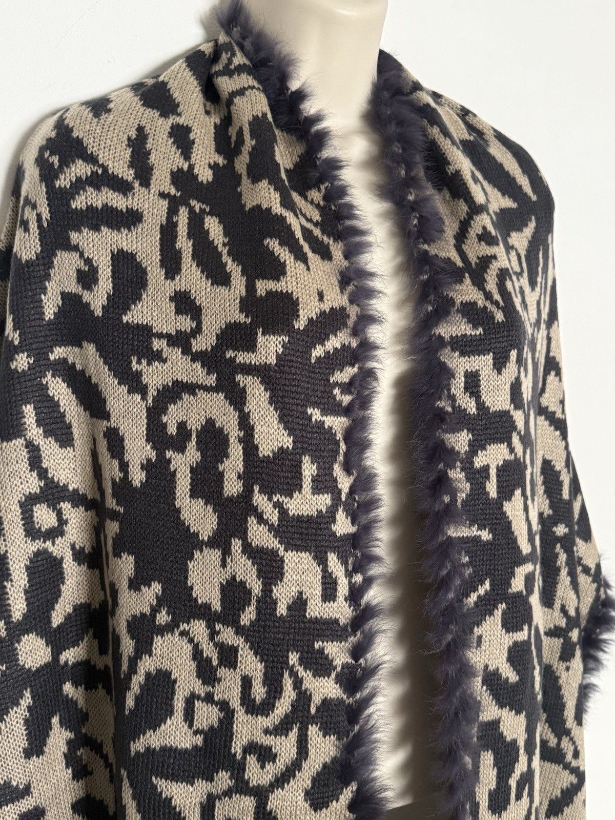 Pretty Persuasions NWT Tan/Black Fur Trimmed Wrap, 78 “ x 18” ~ 100% Acrylic