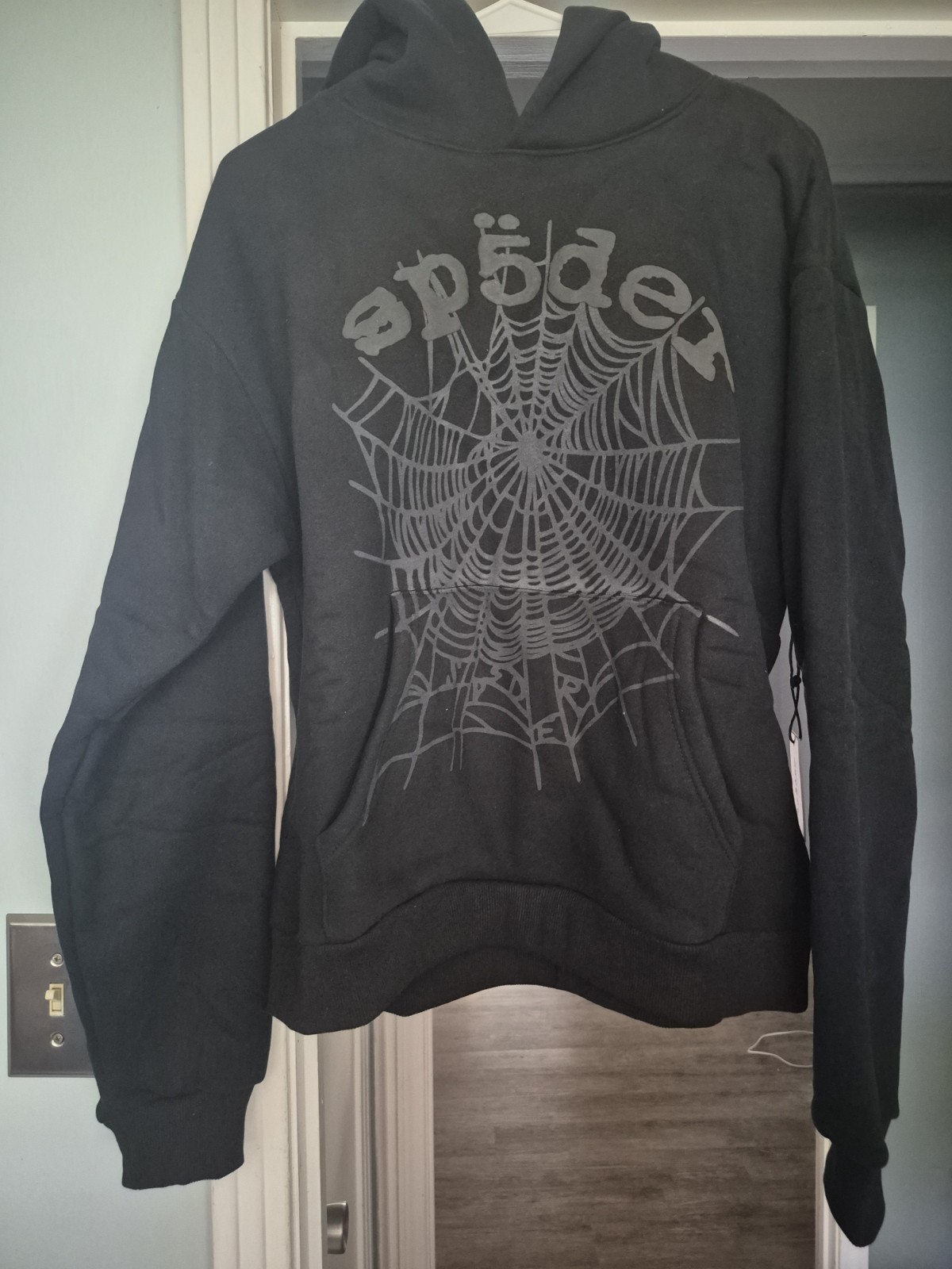 sp5der Men’s M Black Cotton Pullover Hoodie Spider Web Graphic Print Pockets