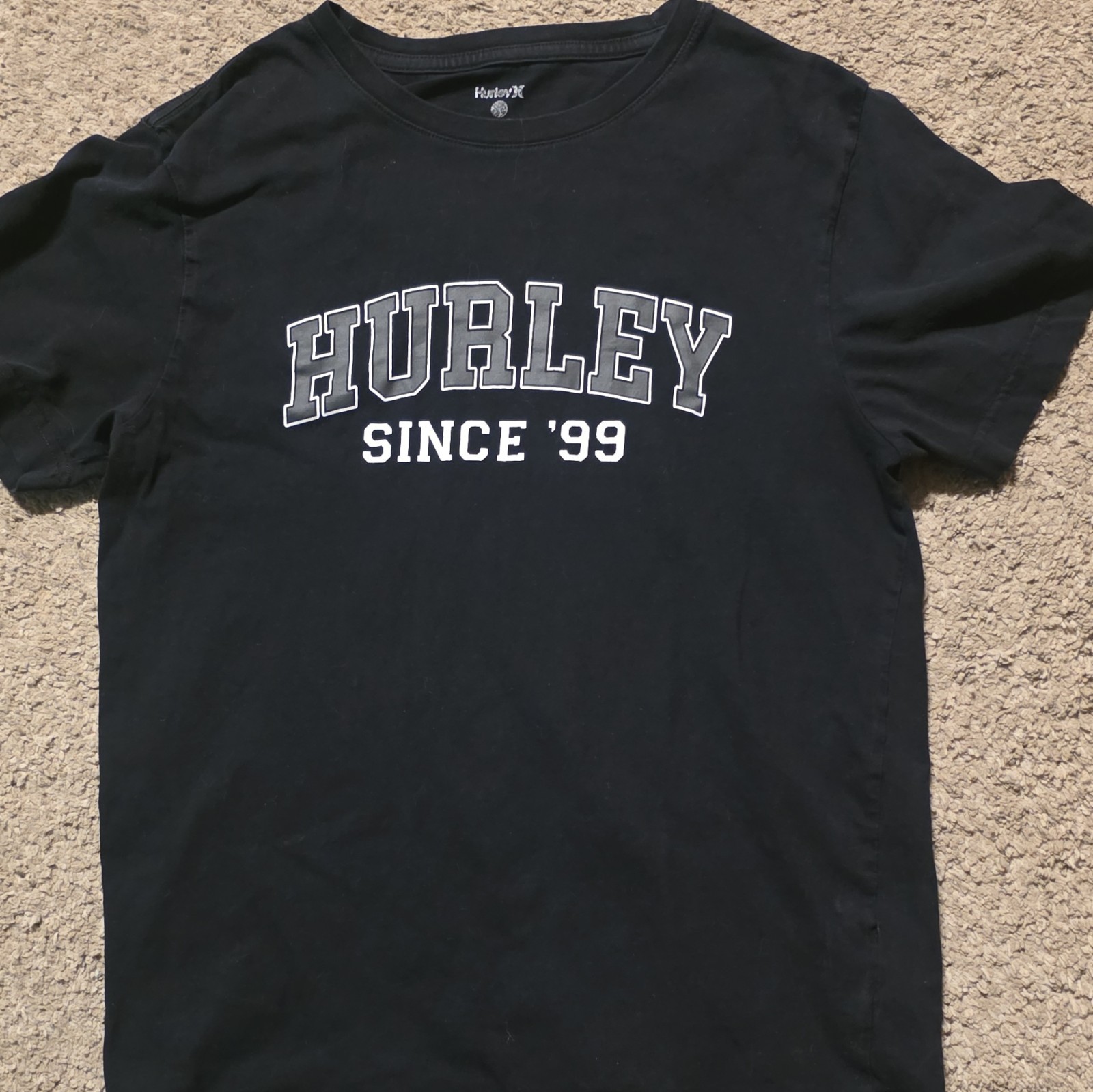 Hurley Men’s L Regular Black Crew Neck Short Sleeve Logo Graphic T-Shirt