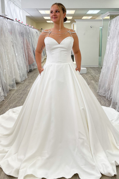 Classic Wedding Dresses Strapless With Side Pockets A Line Bridal Gowns