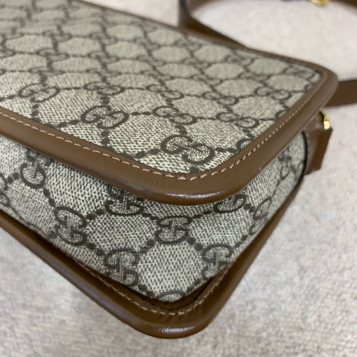 Gucci GG Supreme 22cm Beige Brown Canvas Crossbody Camera Bag Duty Paid