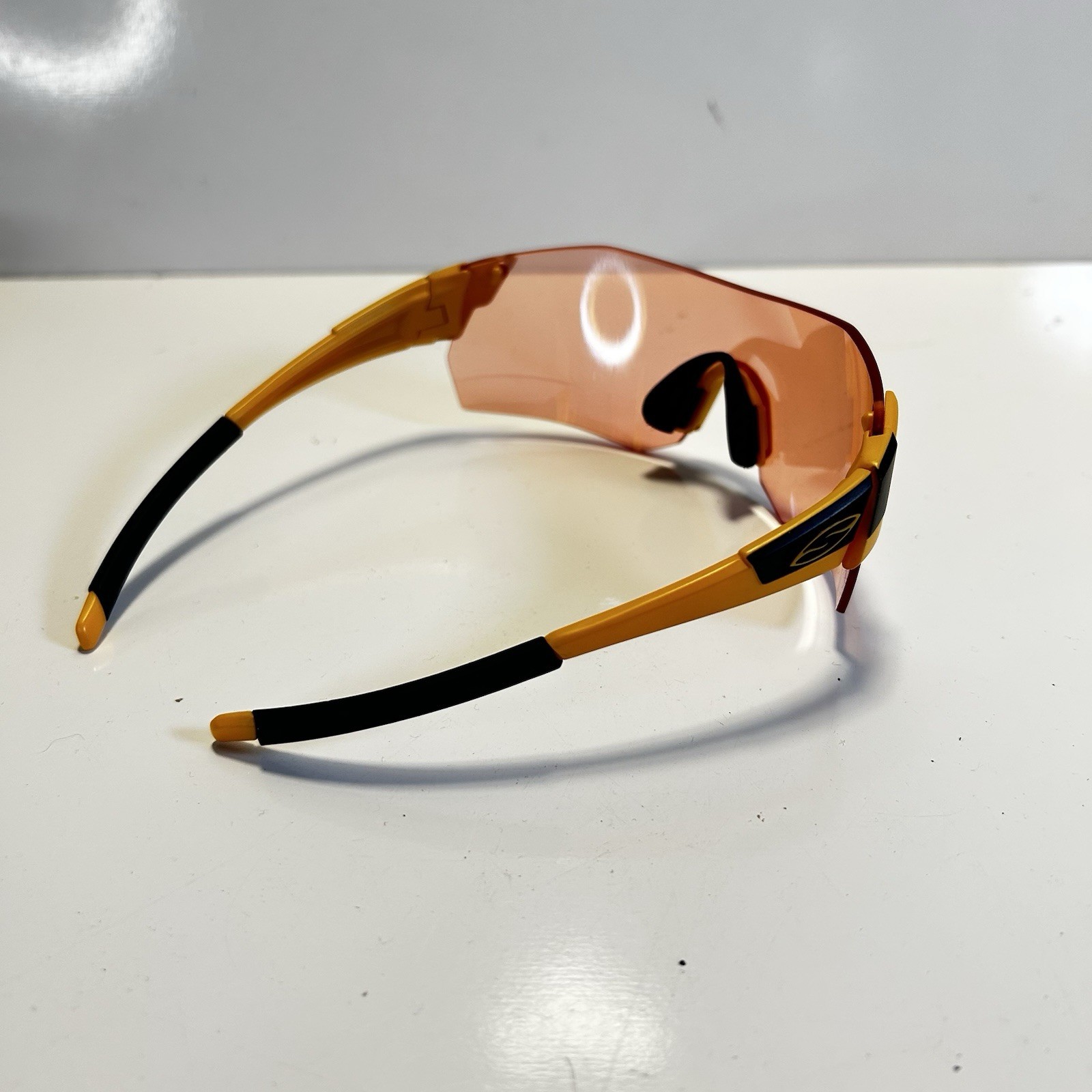 Smith Pivlock Arena Max Interchangeable Sunglasses Barely Used Mustard MT01