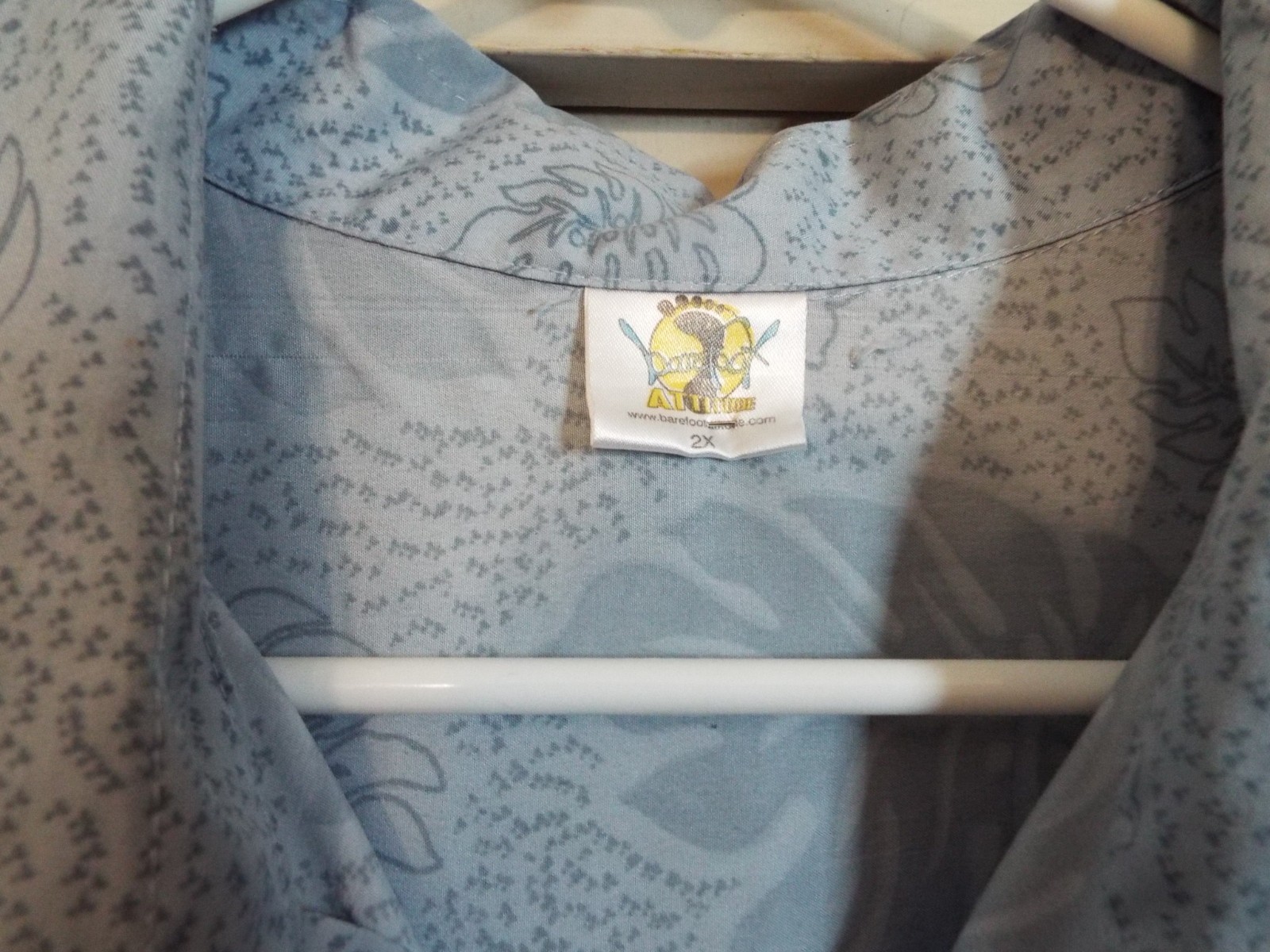 Barefoot Attitude Men’s 2X Blue Hawaiian Tropical Parrot Short Sleeve Button-Up