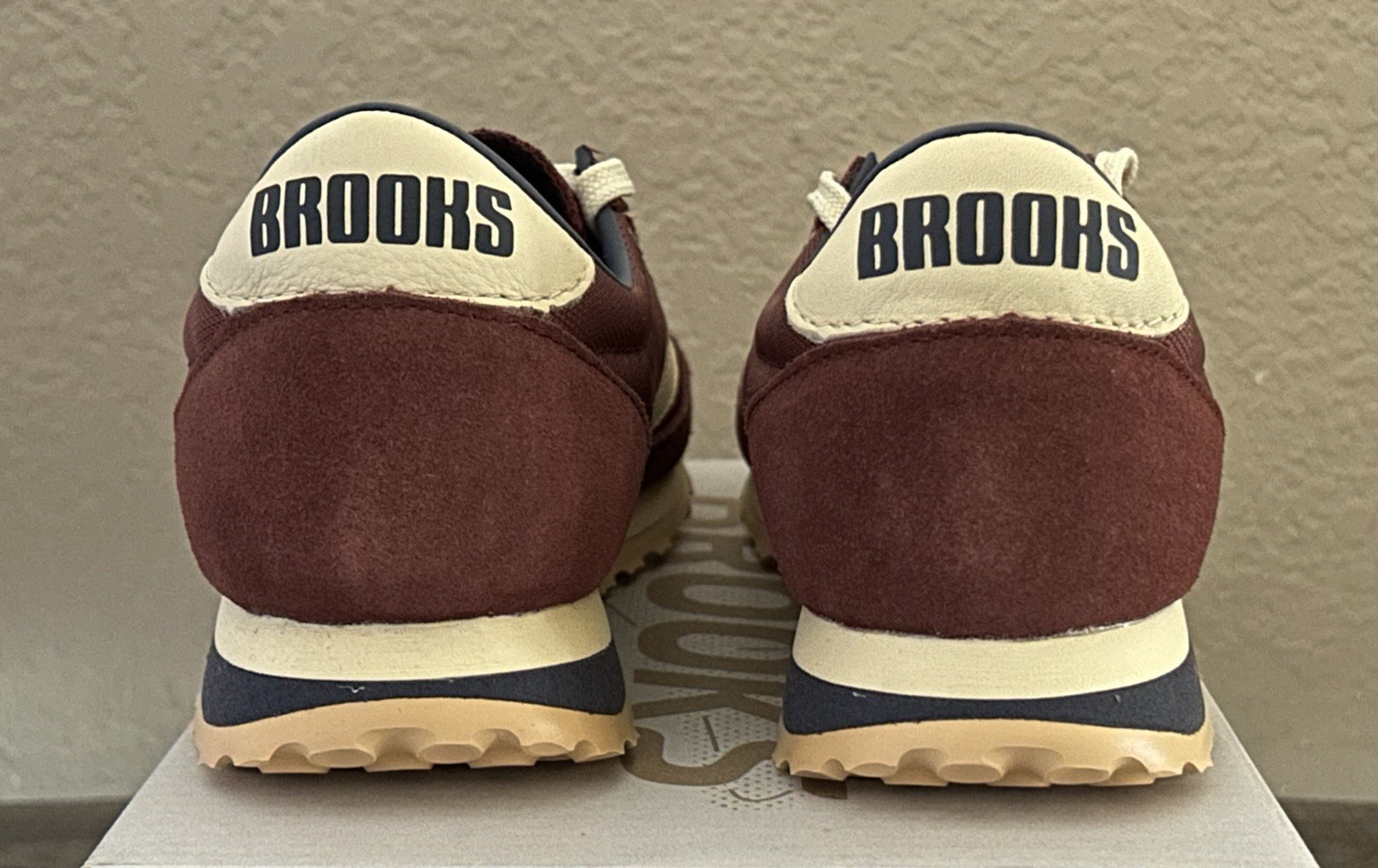 Brooks Vanguard 1976 “Port Crepe Odyssey” Women’s Maroon Color Shoes Size-9.5