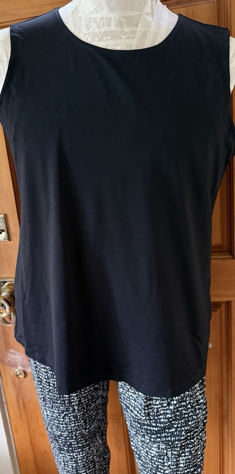 BASIC CHICO’S XL (3) Tank Top Black Sleeveless Scoop Neck Stretch nylon span 25″