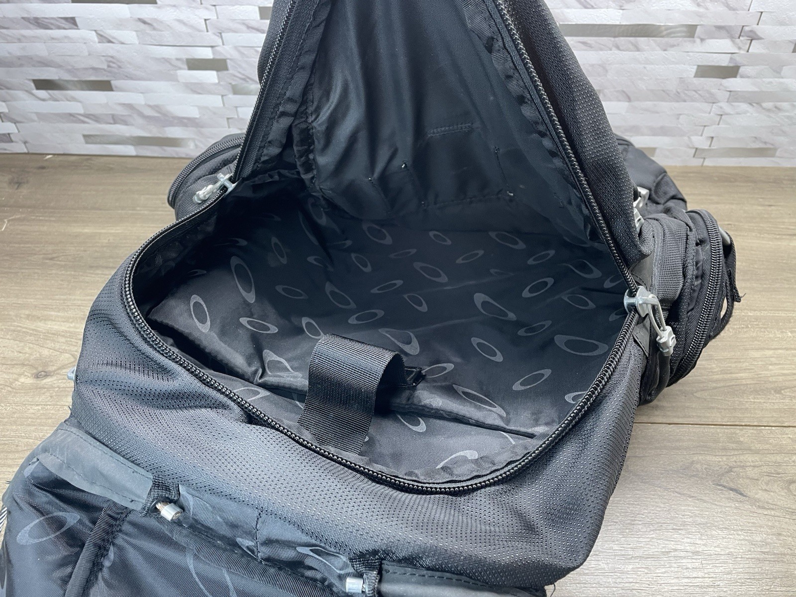 Oakley Kitchen Sink Backpack Stealth Black Tactical Field Gear Pack Bug Out Bag