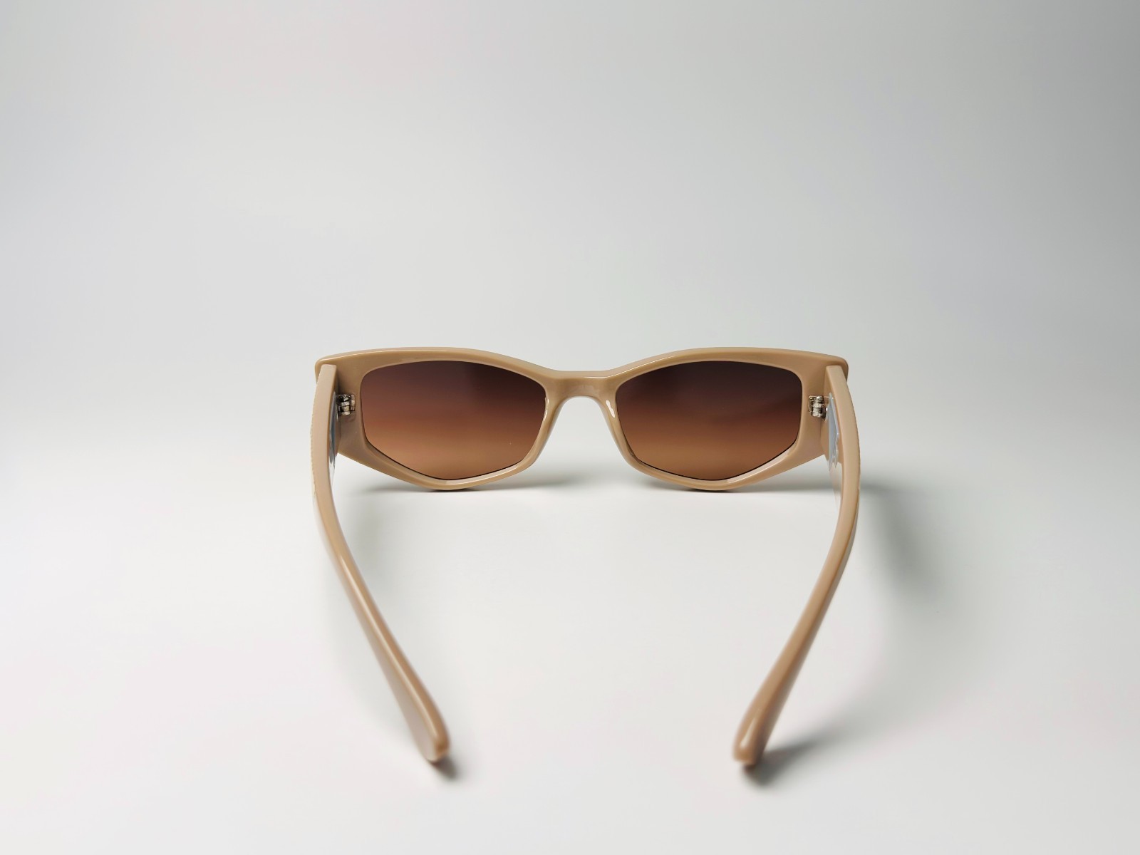 Beige Rectangle Sunglasses for Women Luxury Designer Style Shades Retro Fashion