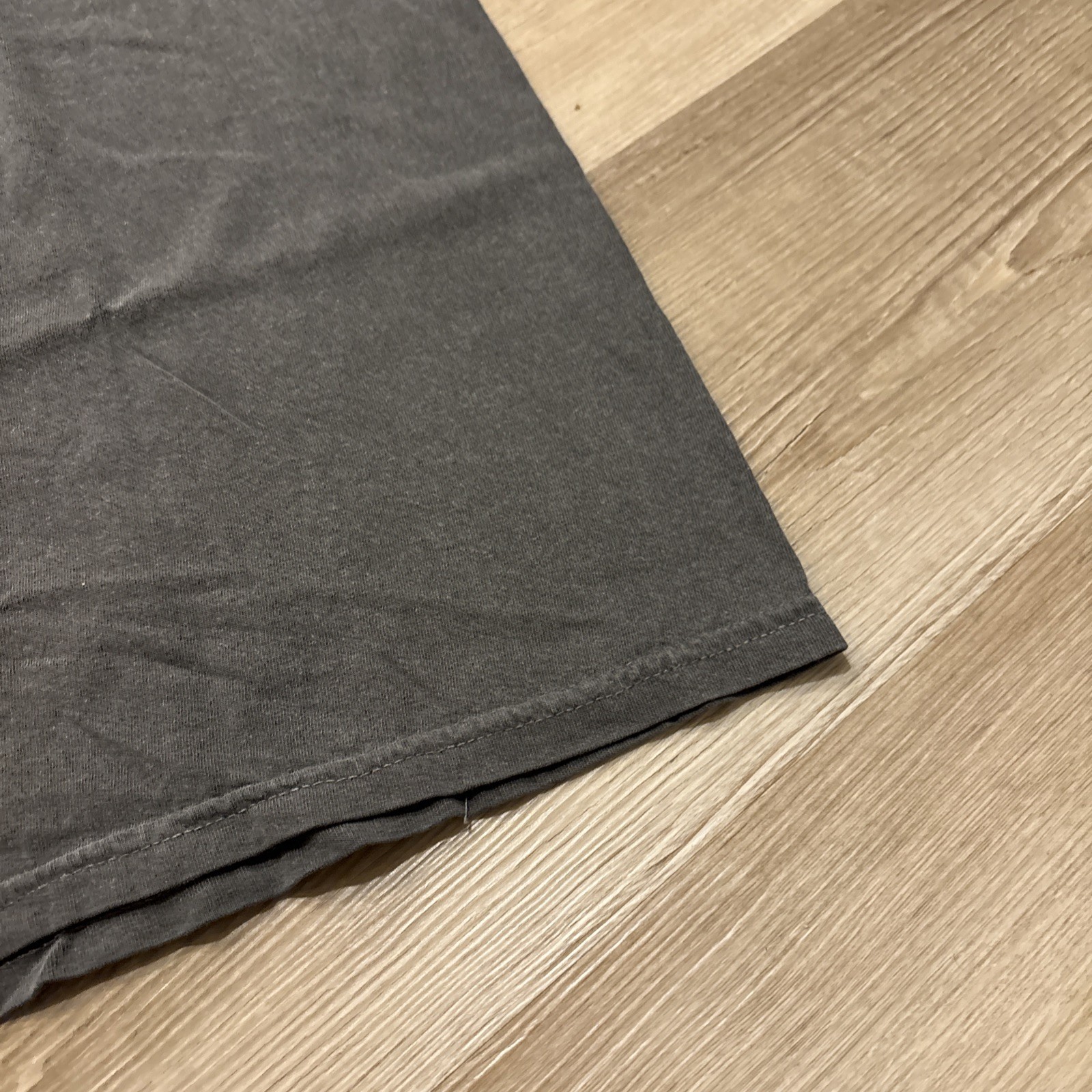 Comfort Colors Men’s Dark Gray Crew Neck T-Shirt Size Large