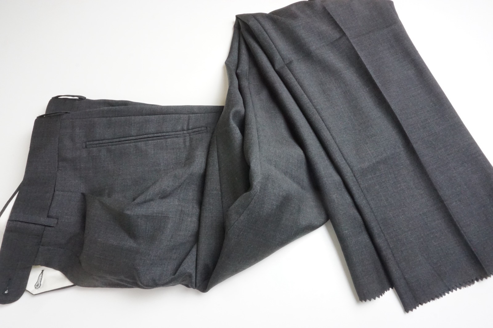Corneliani Evolution Gray Wool 2 Pc Suit Jacket Pant 40R Brand New