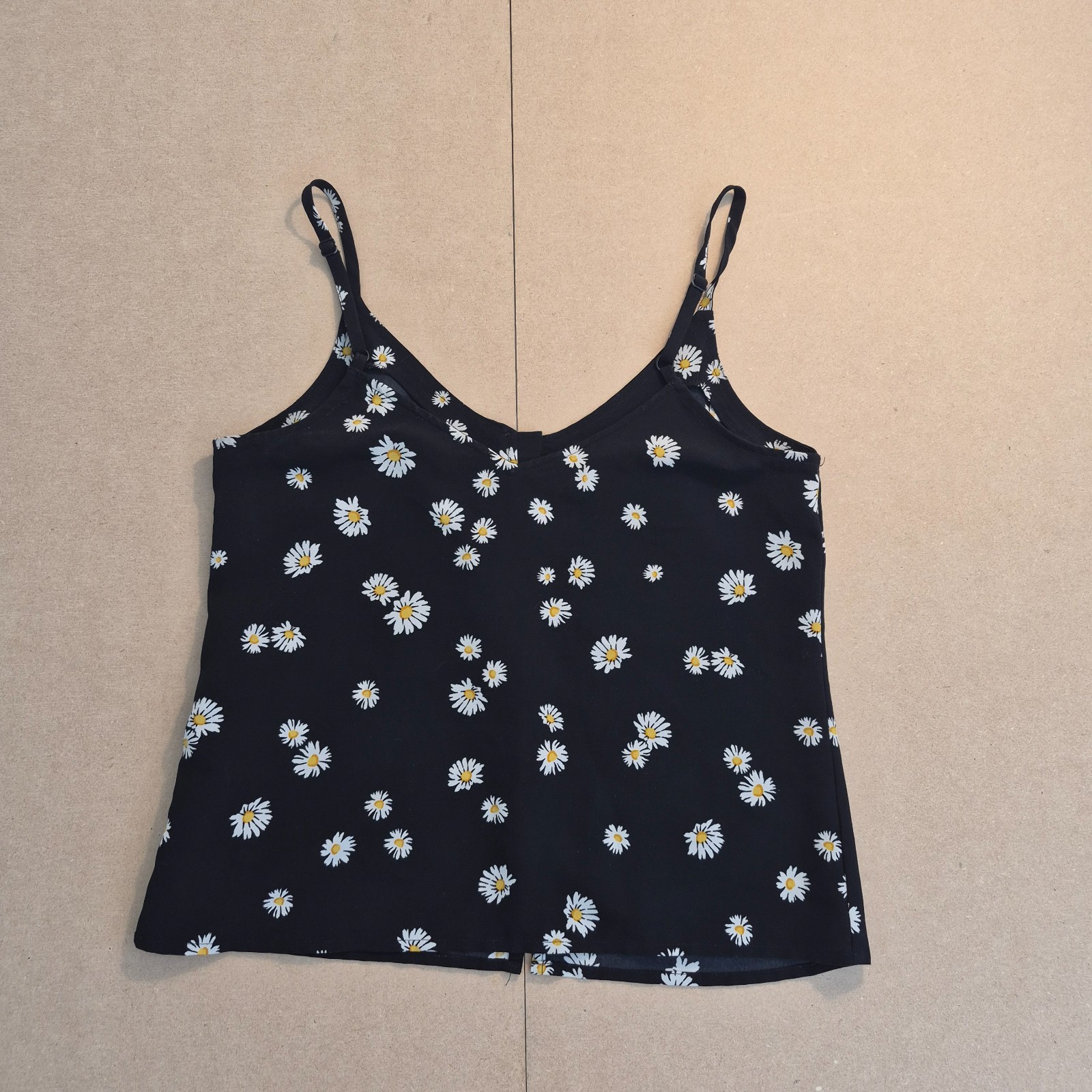 Women’s Black Daisy Floral Cami Top Adjustable Straps Button Front Size XS