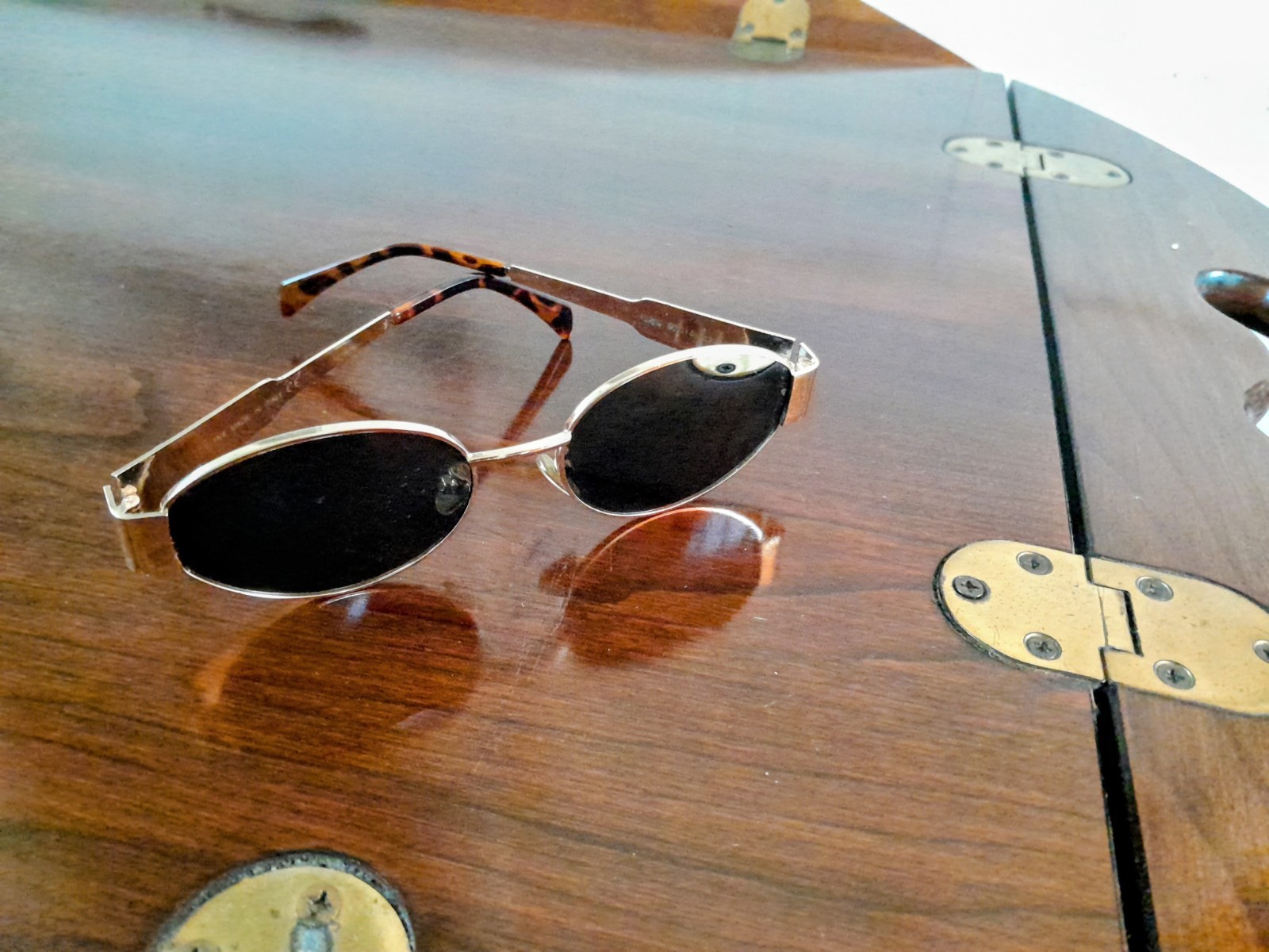 Celine Triomphe Metal 01 Sunglasses Pristine Gold CL40235U 4S235 Green Lens MINT