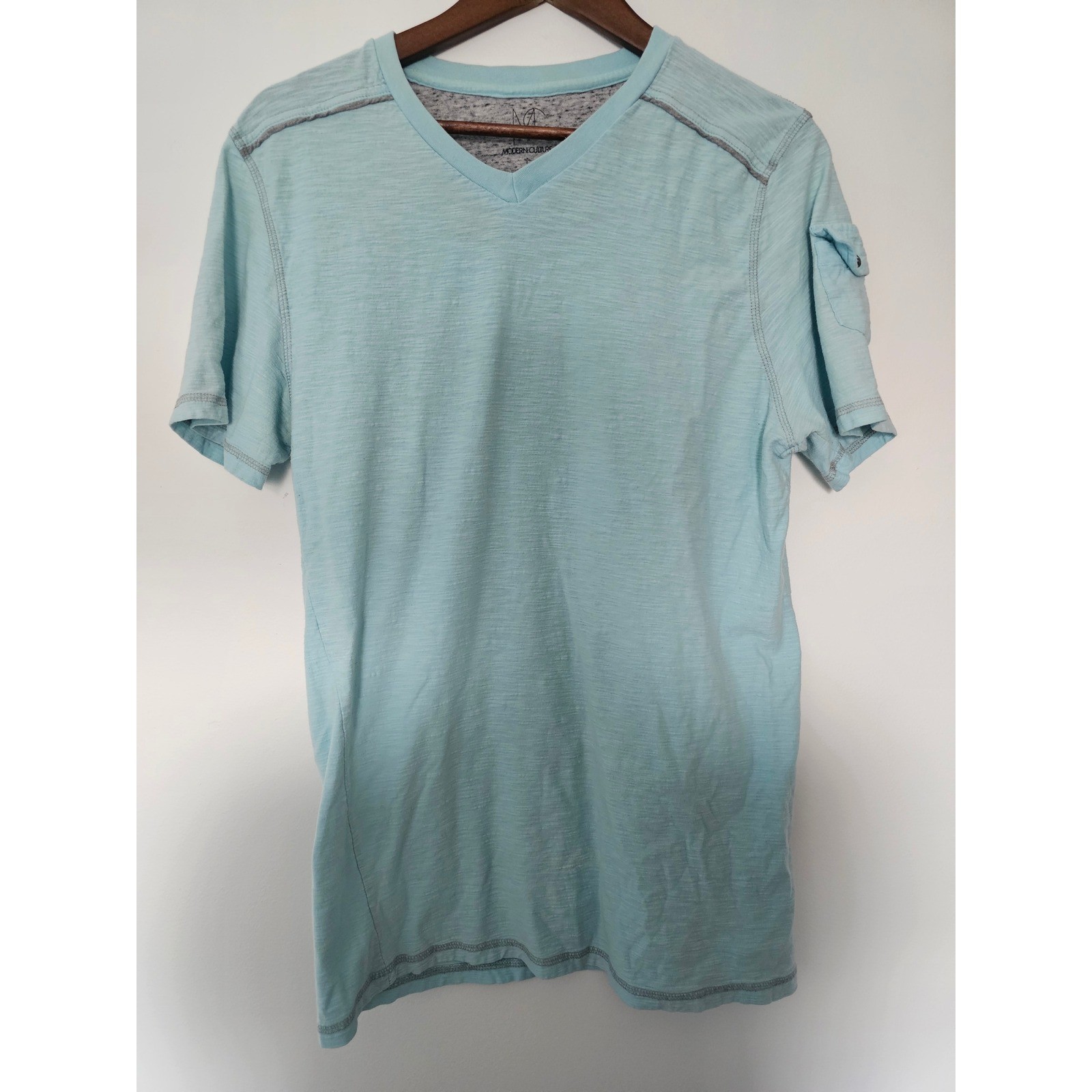 Casual Modern Culture Slub Knit T-Shirt Men Large LightBlue Button Sleeve Detail