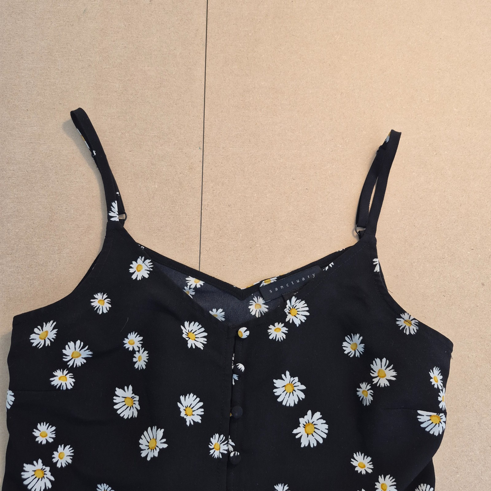 Women’s Black Daisy Floral Cami Top Adjustable Straps Button Front Size XS