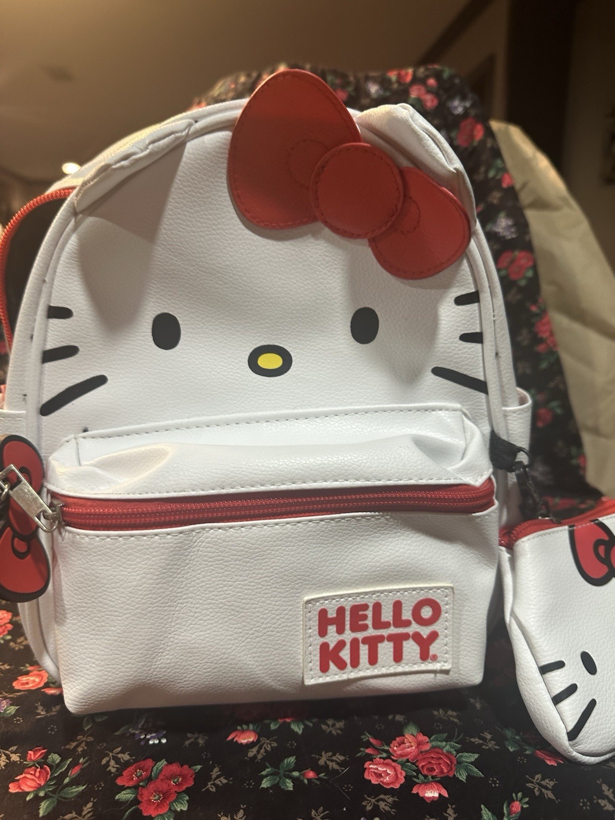 Hello Kitty Adorable Backpack Change Purse School Luggage Play Inner Pockets