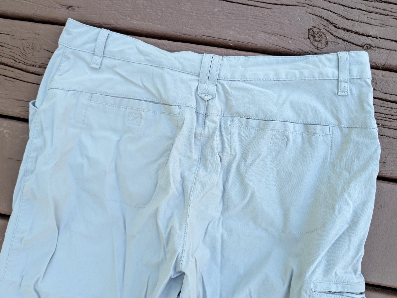 Eddie Bauer Rainier Active Capri Hiking Pants Light Gray Women’s Size 10